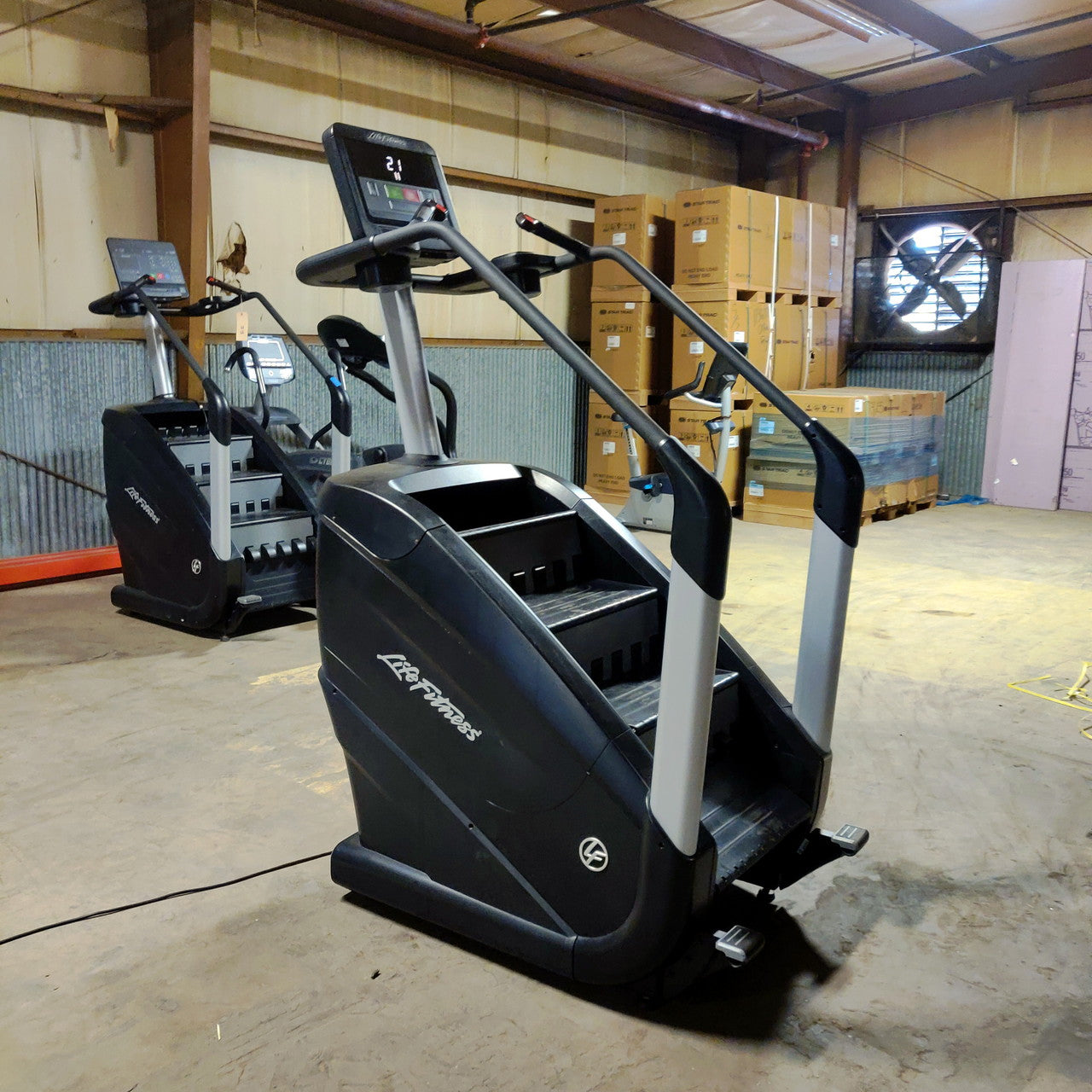 Life Fitness PowerMill Climber 95P  w/ Integrity C Console