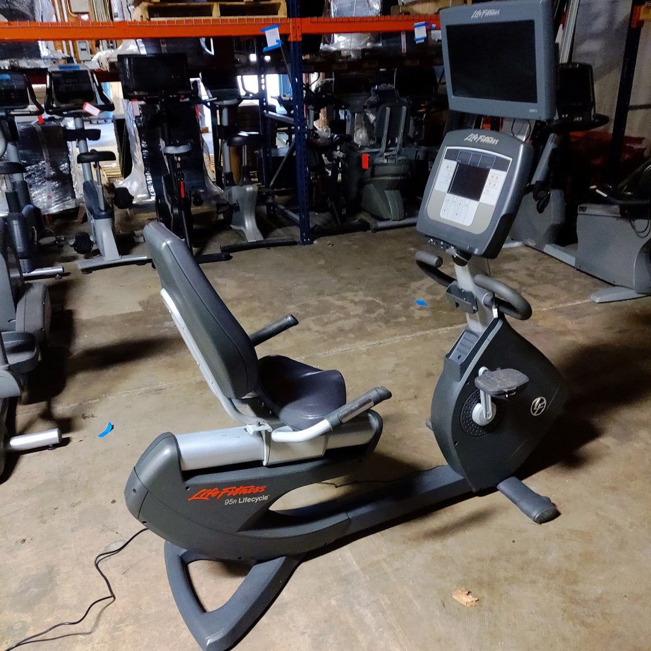 Life Fitness Recumbent Bike 95r with Interactive Digital Display