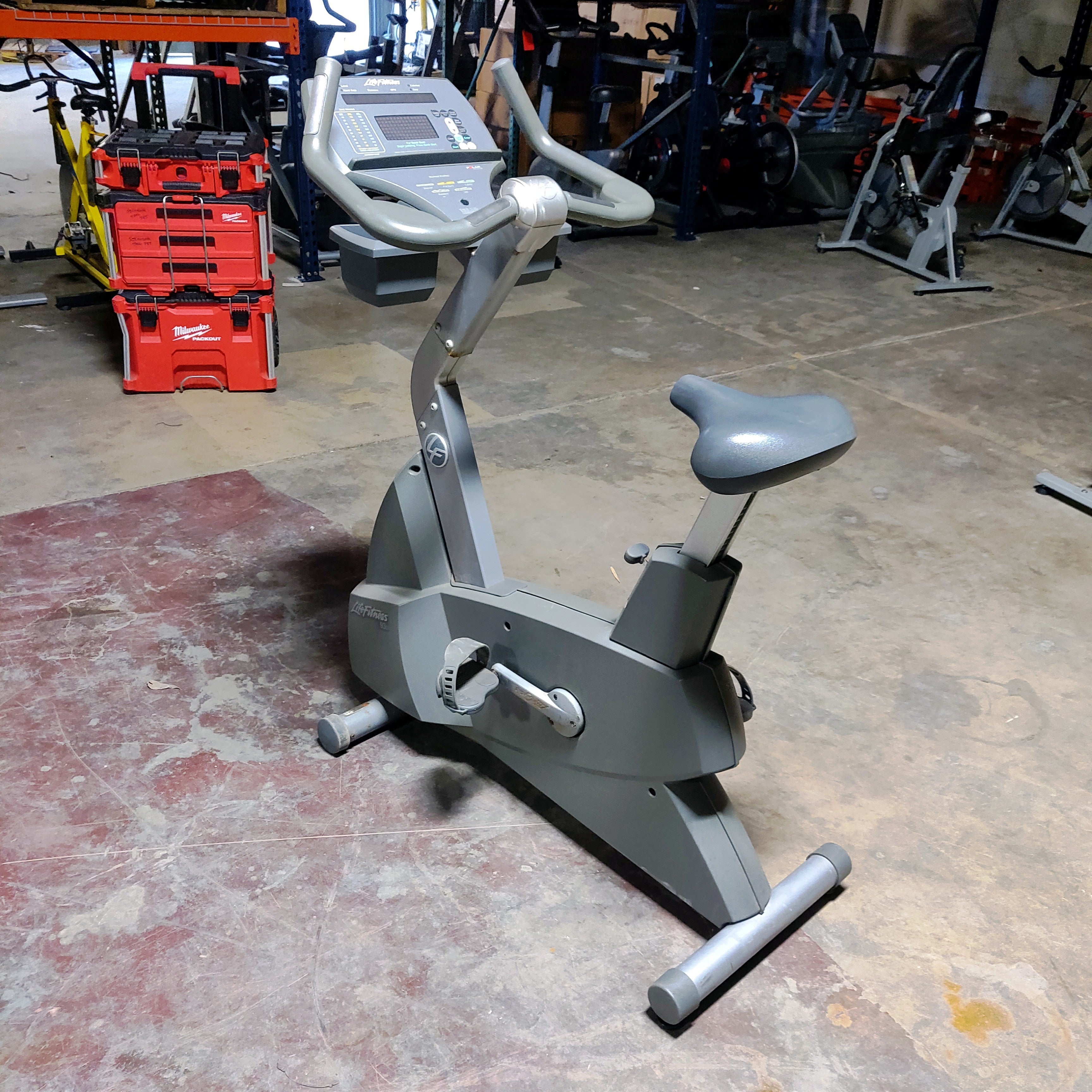 Life Fitness Upright Exercise Bike 93ci