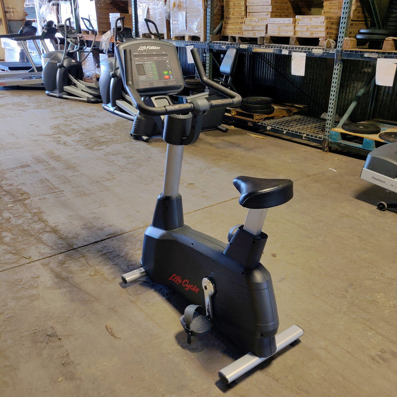 Life Fitness Upright Exercise Bike Activate Series