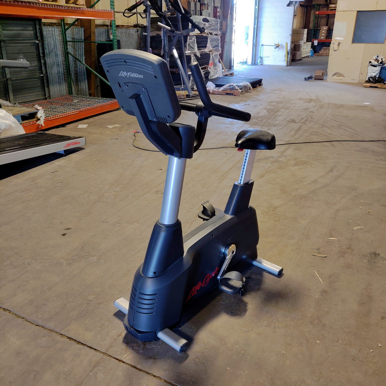 Life Fitness Upright Exercise Bike Activate Series