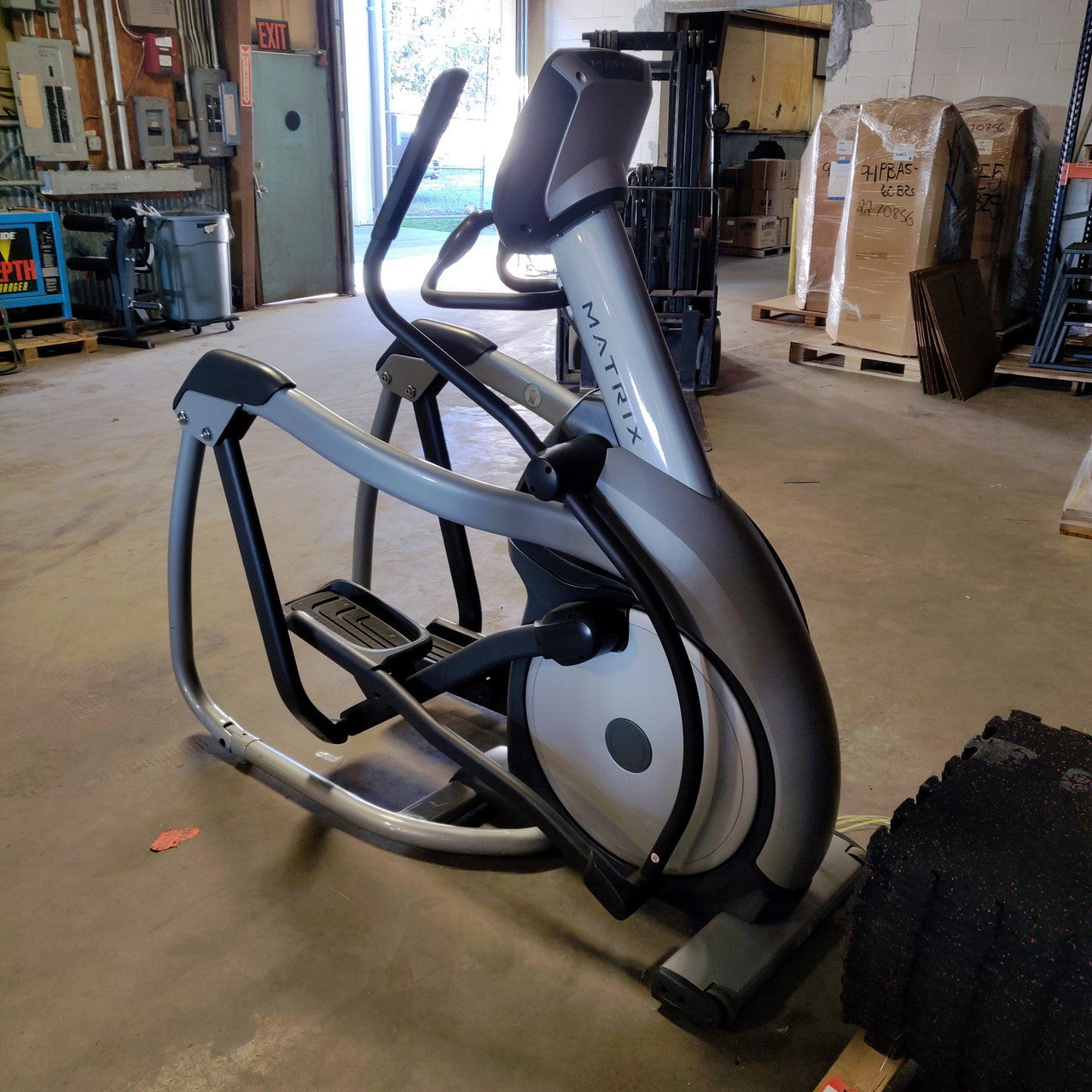 Matrix Elliptical E3X Suspension Trainer Commercial Model