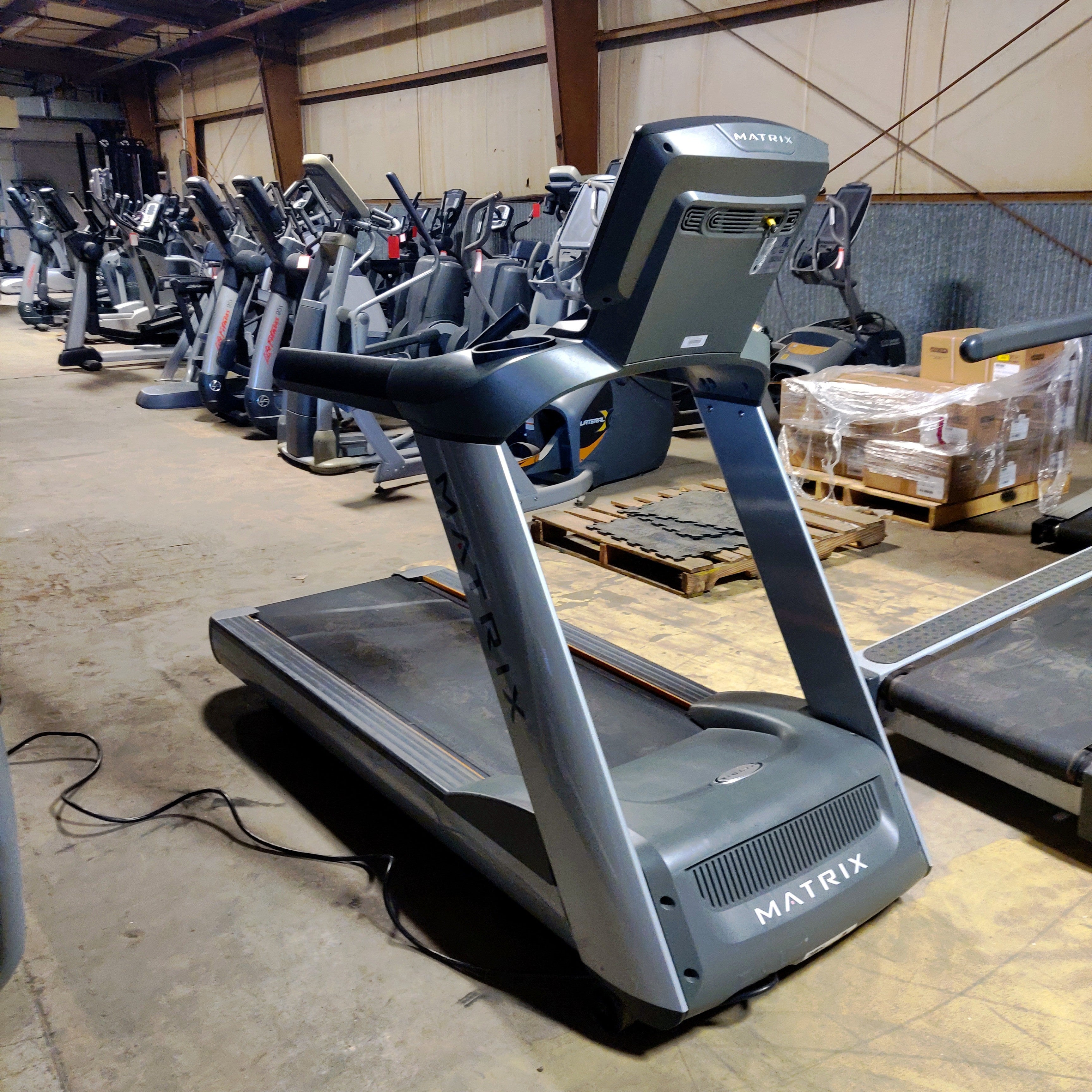 Matrix Treadmill T5x T7x Model with Fully Interactive Screen