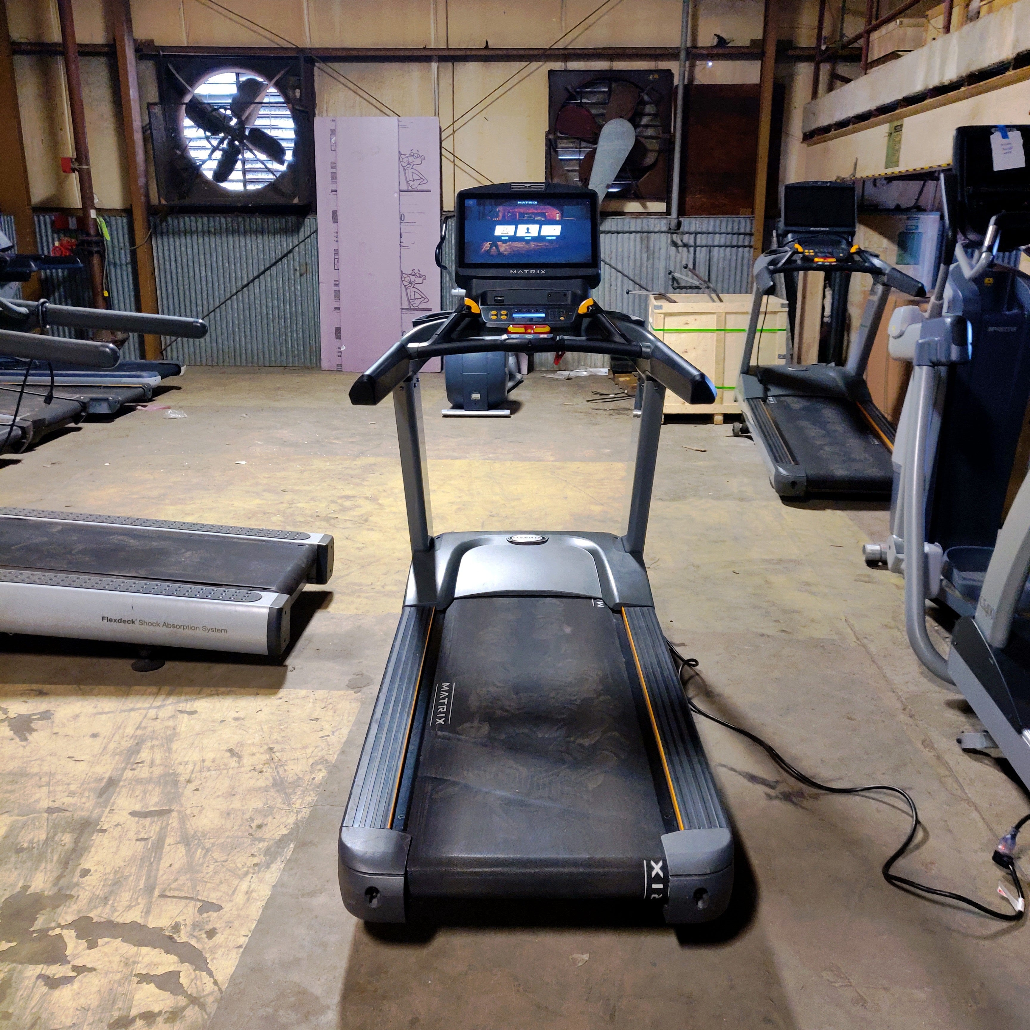 Matrix Treadmill T5x T7x Model with Fully Interactive Screen