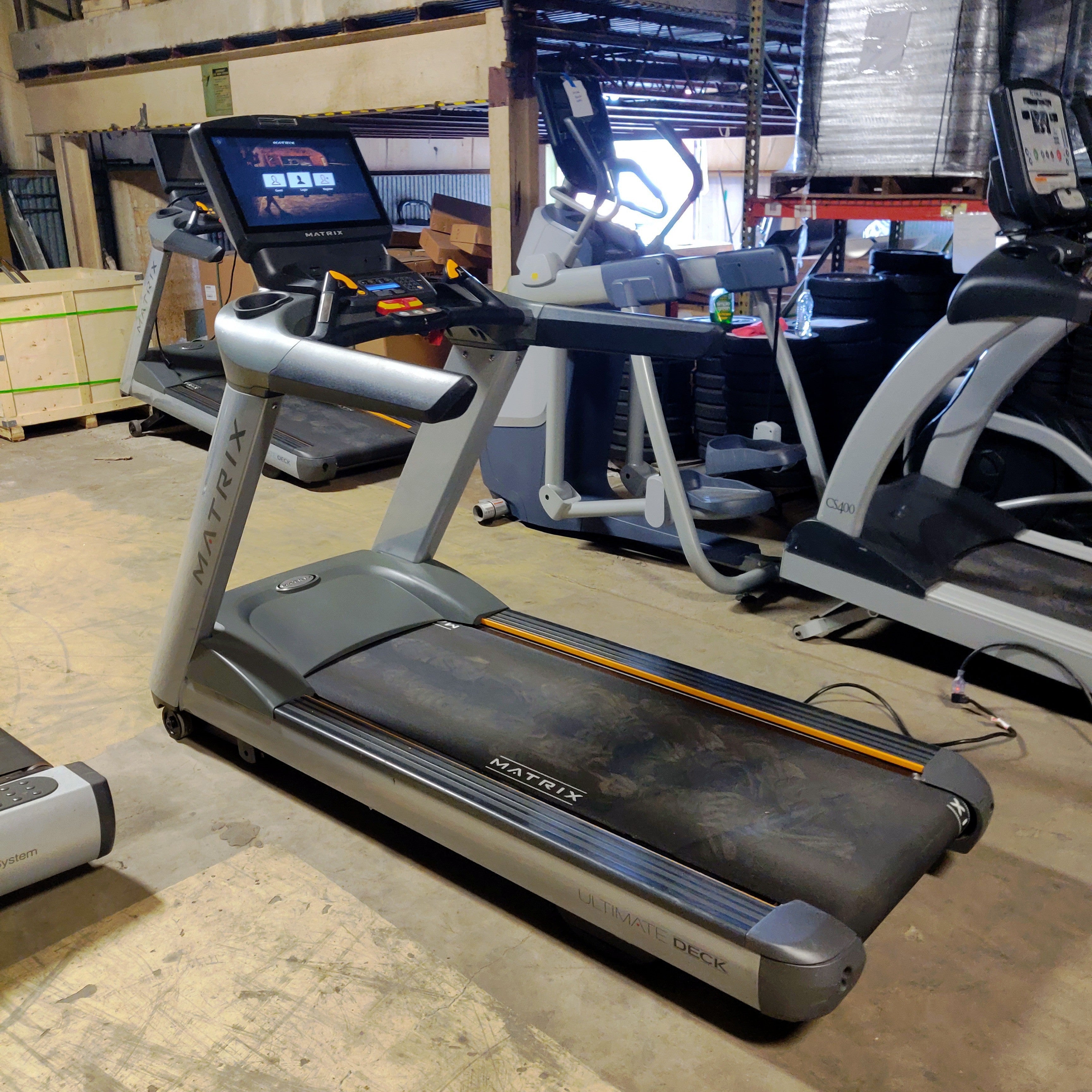 Matrix Treadmill T5x T7x Model with Fully Interactive Screen