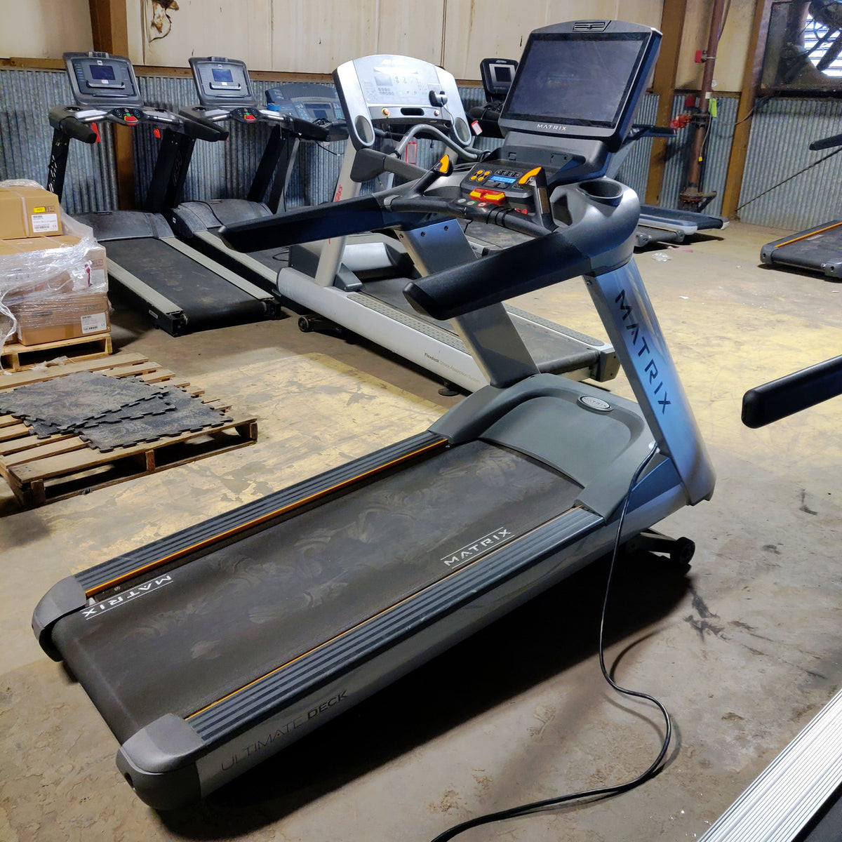 Matrix Treadmill T5x T7x Model with Fully Interactive Screen