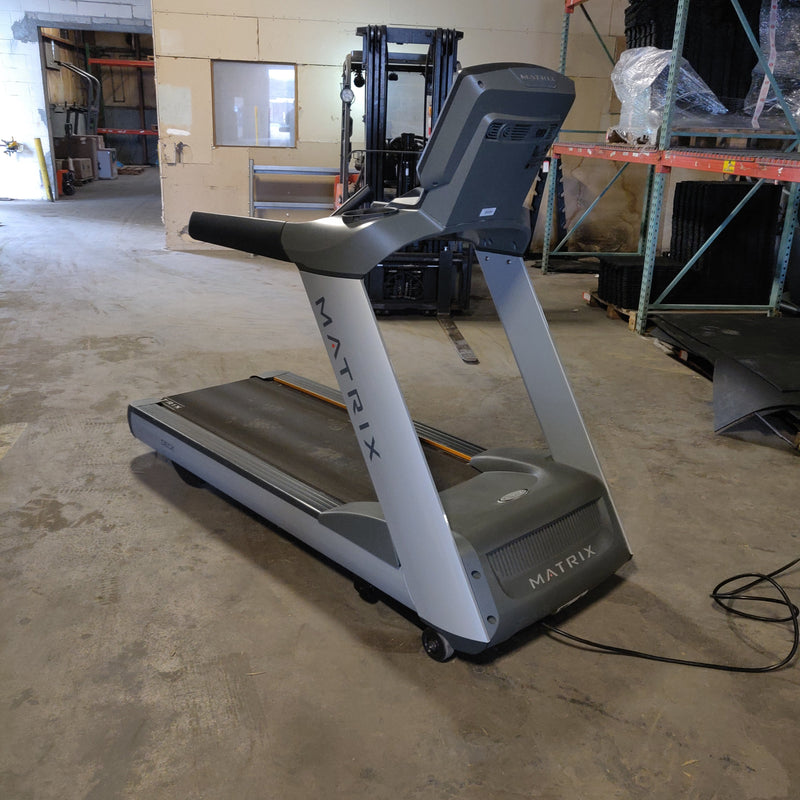 Matrix Treadmill with Ultimate Deck and Smartscreen (Touchscreen Doesn't Work)