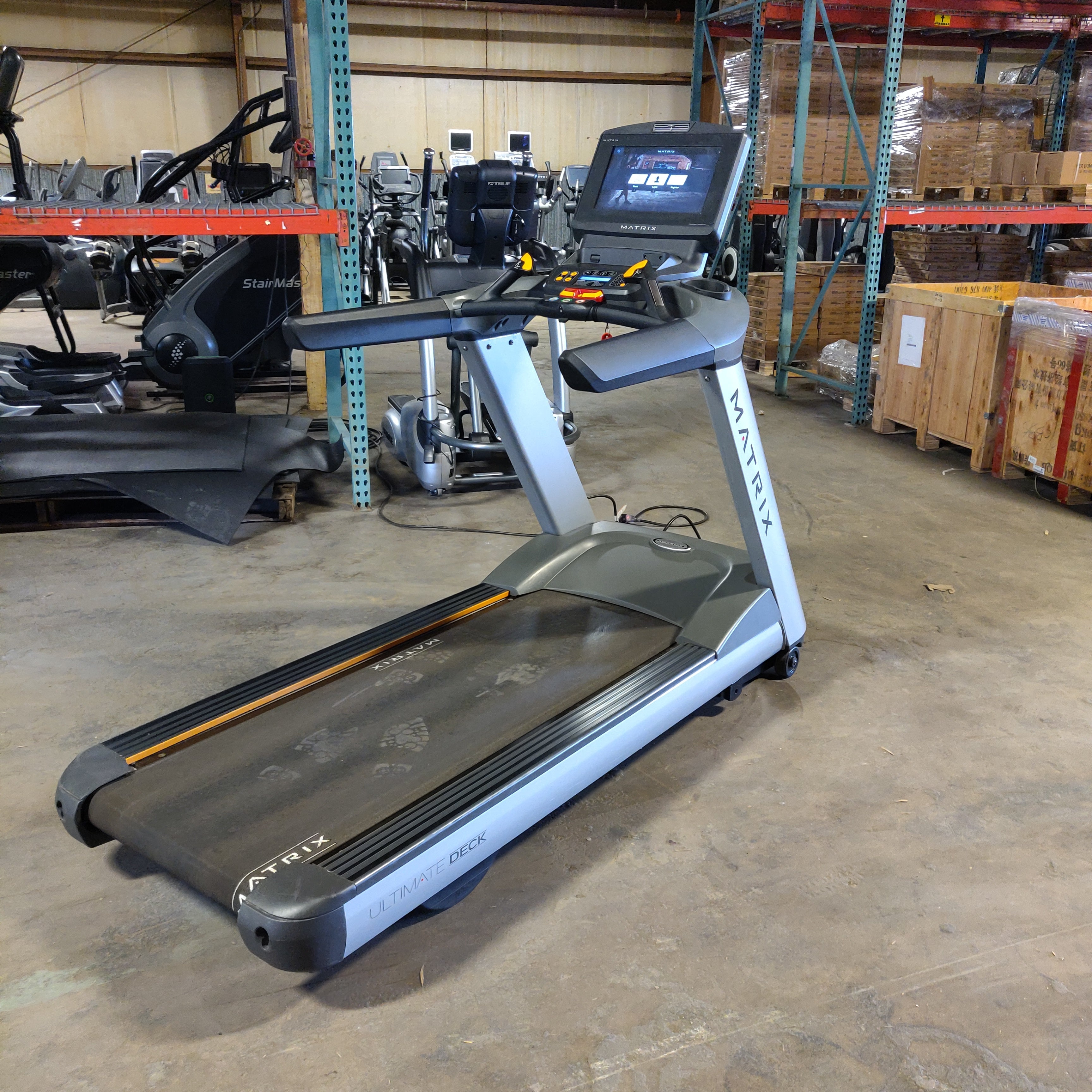 Matrix Tread Matrix Treadmill with Ultimate Deck and Smartscreen (Touchscreen Doesn