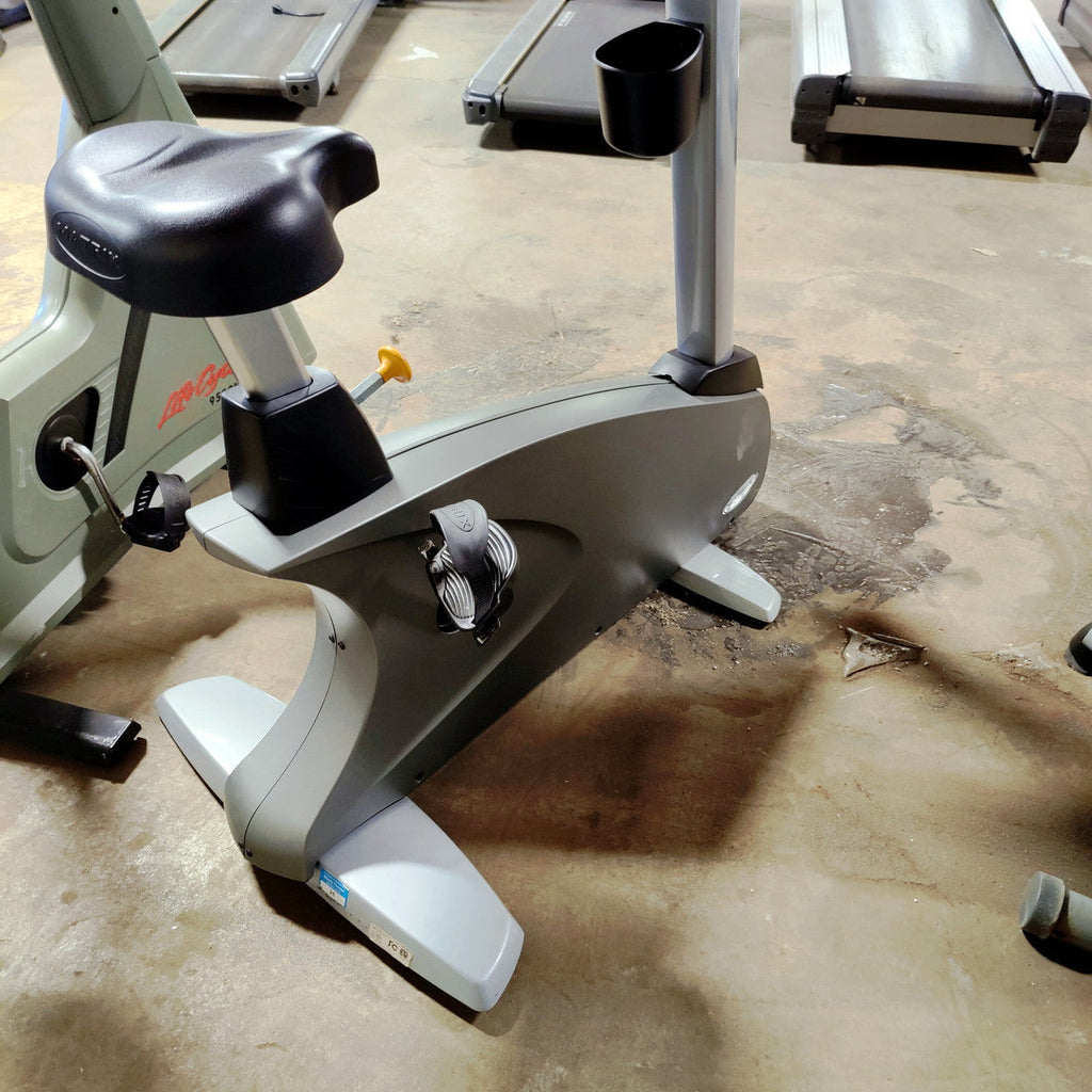 Kit Bike Matrix Matrix Upright Exercise Bike U3X/U5X/U7X Model Commercial Grade