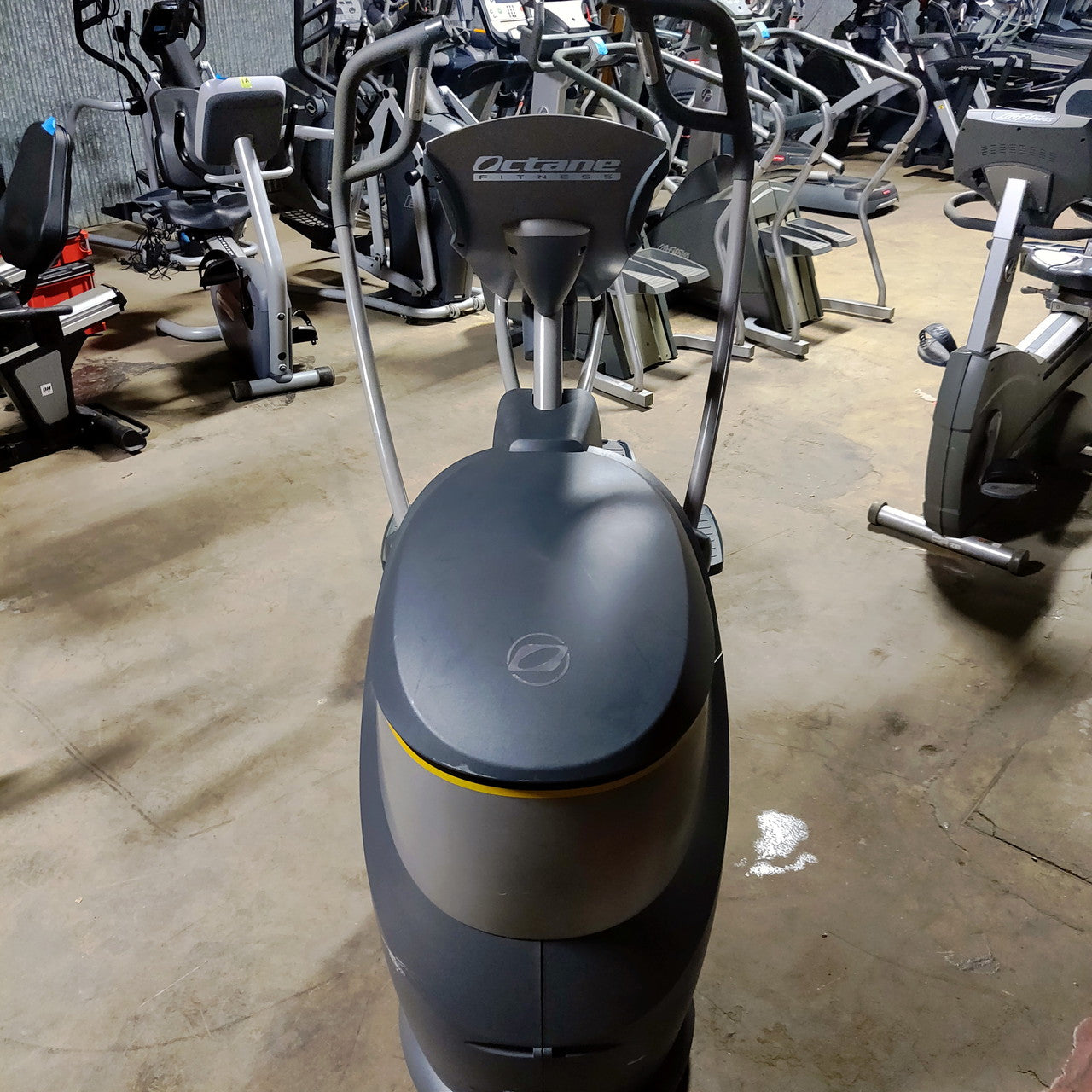 Octane Elliptical Pro 4700 Commercial Grade Elliptical