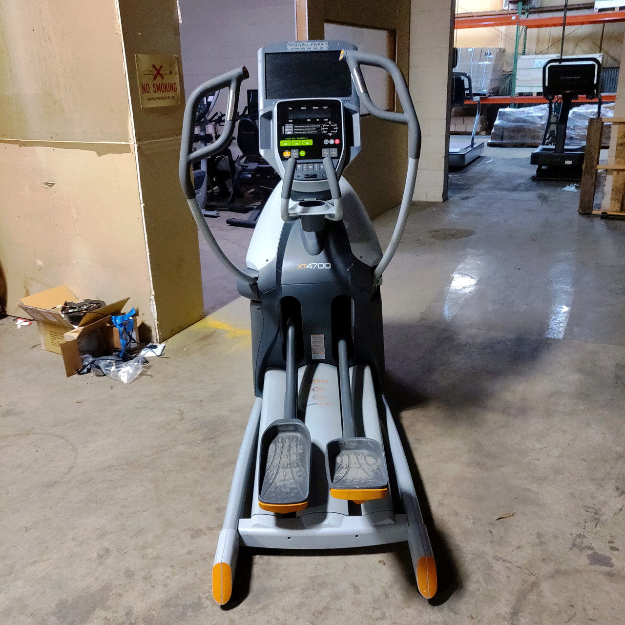 Octane Elliptical Trainer XT4700