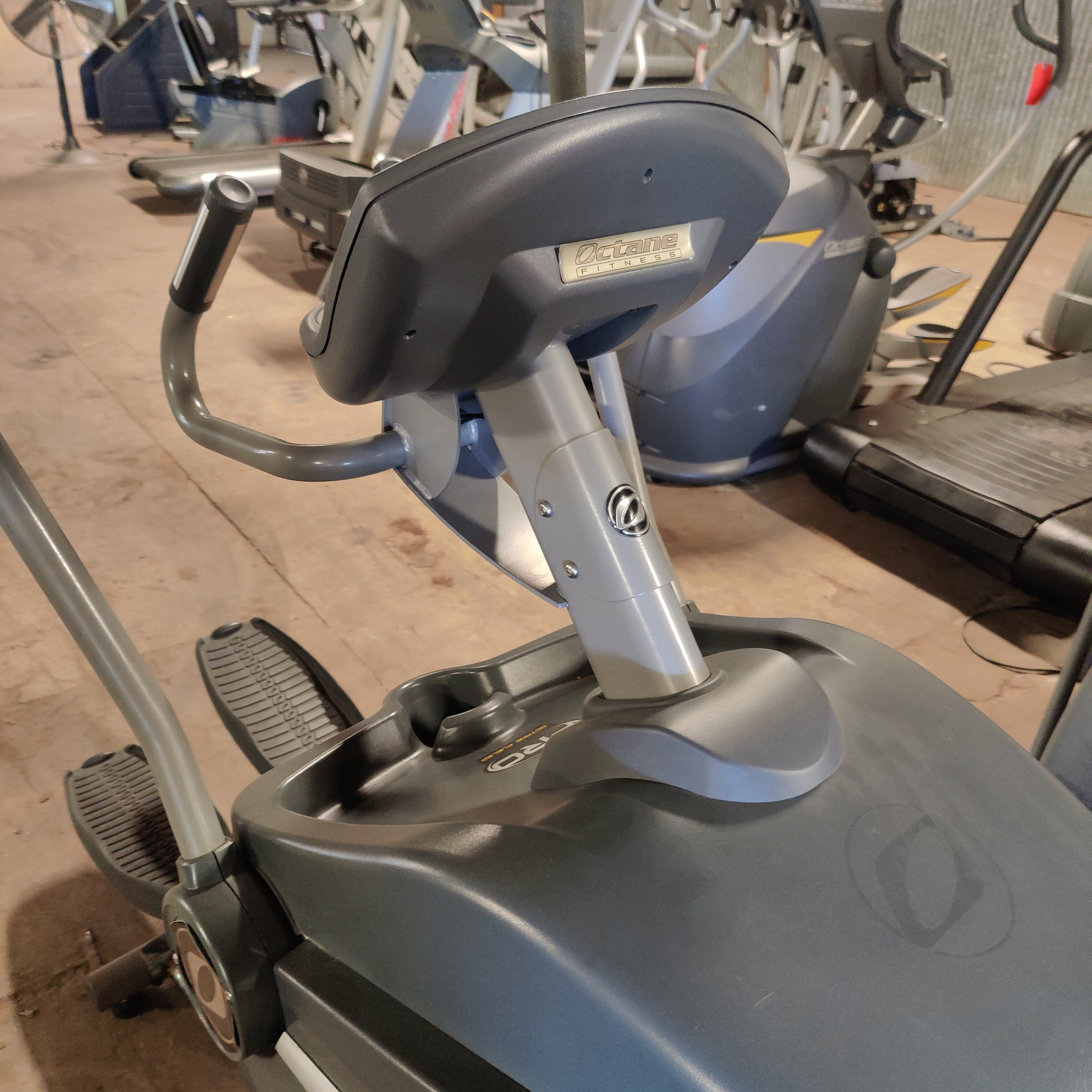 Octane Fitness Elliptical Pro 350