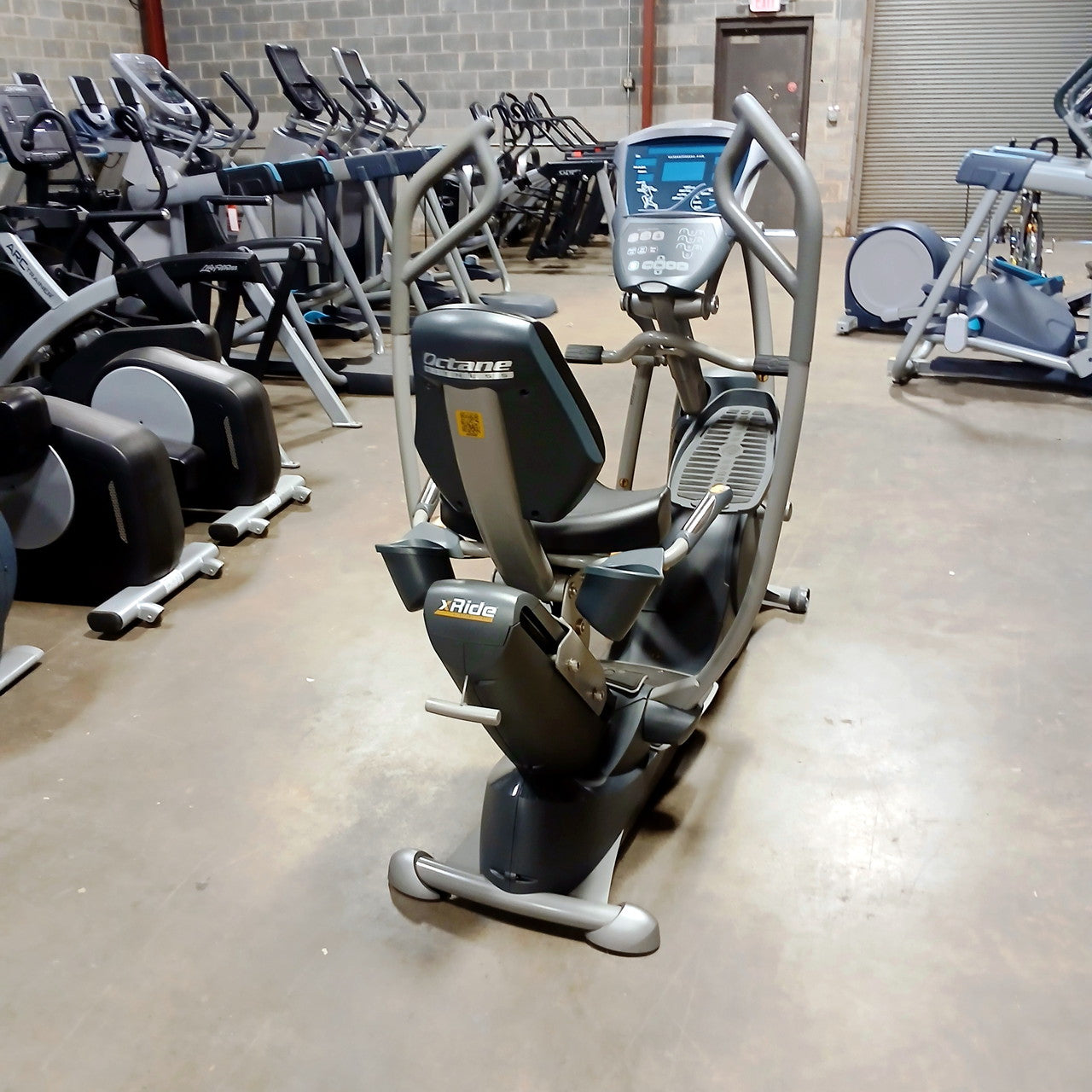 Octane Fitness XR6000 Seated Elliptical
