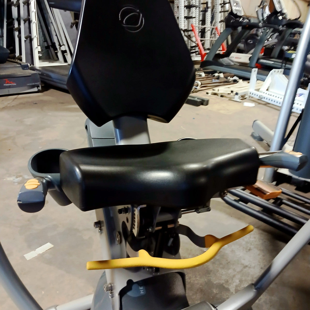Octane Fitness XR6000 Seated Elliptical