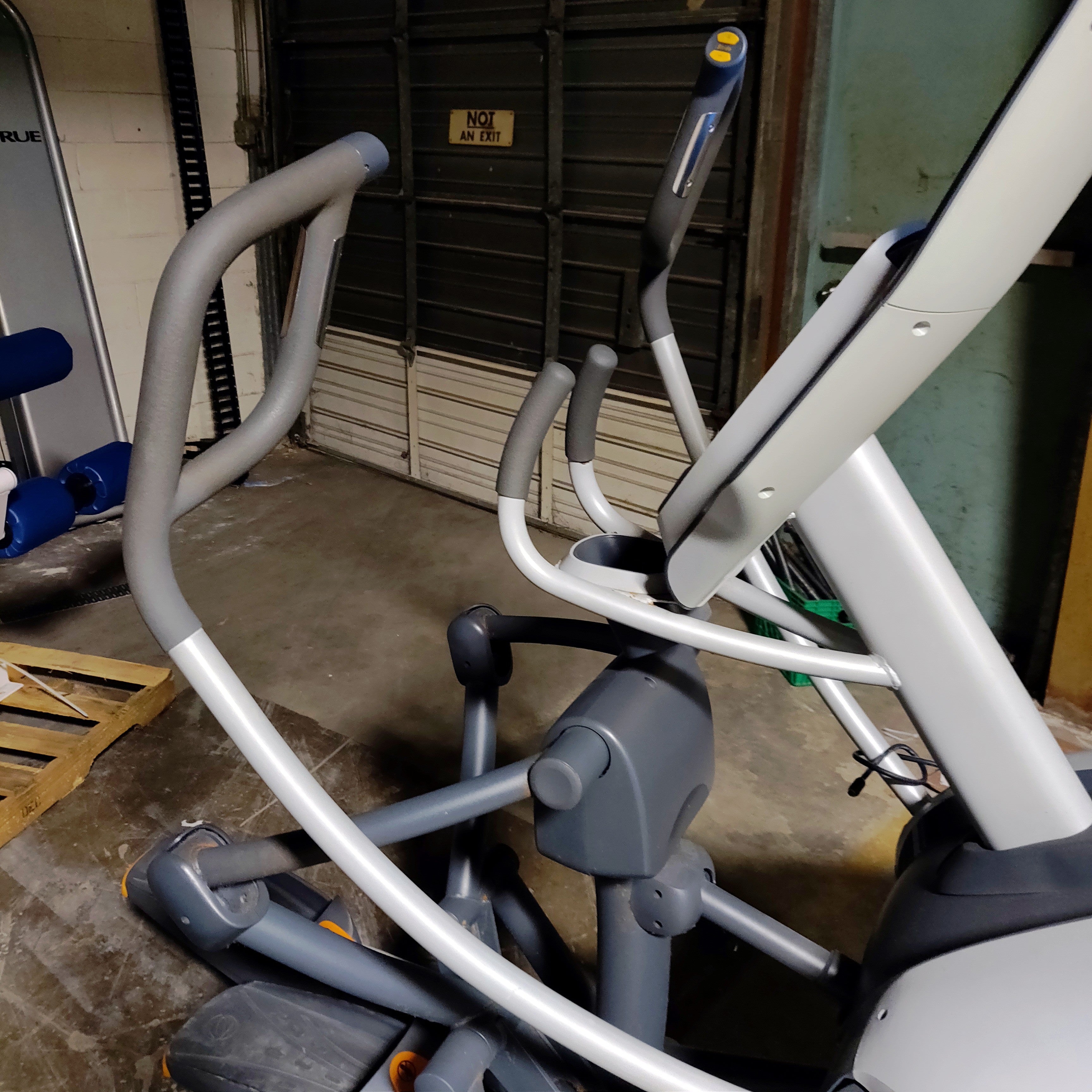 Octane XTOne Elliptical W/Standard Console and PVS