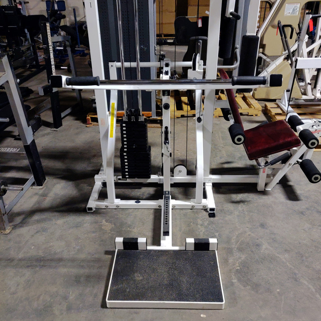 Paramount Multi-Station with Leg Curl/Extension, Benchpress, Pec/Delt, Lat Pulldown and MORE