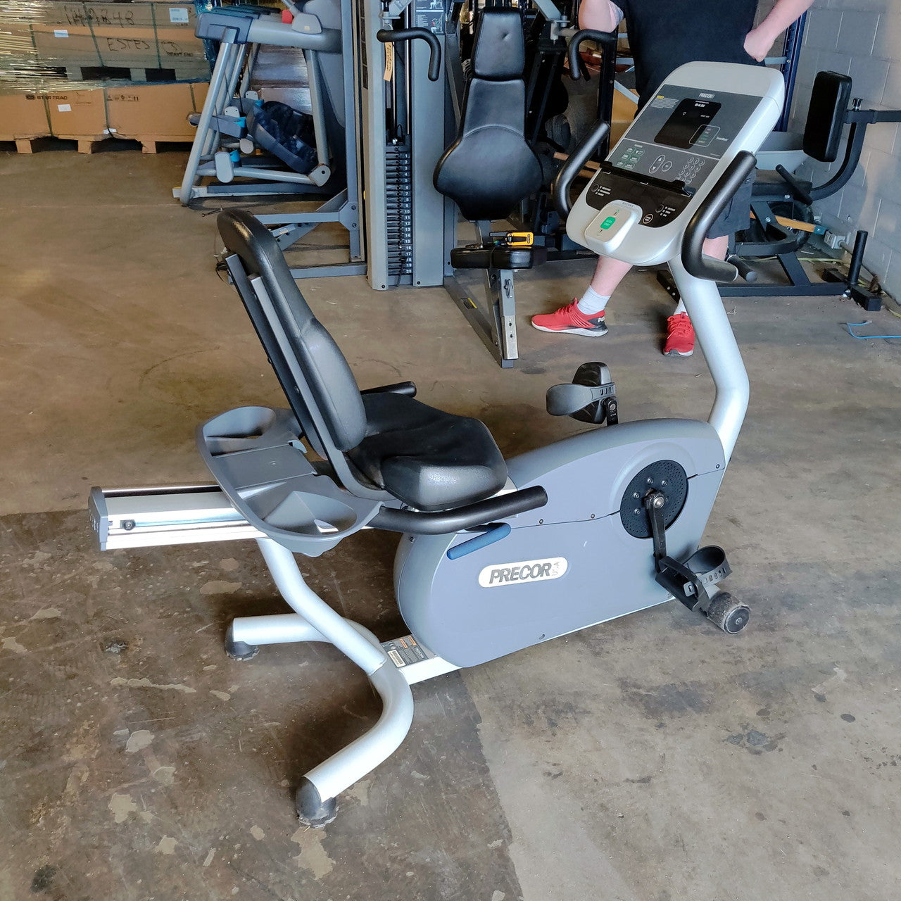 Precor 842i Recumbent Bike – Commercial Low-Impact Cardio Bike