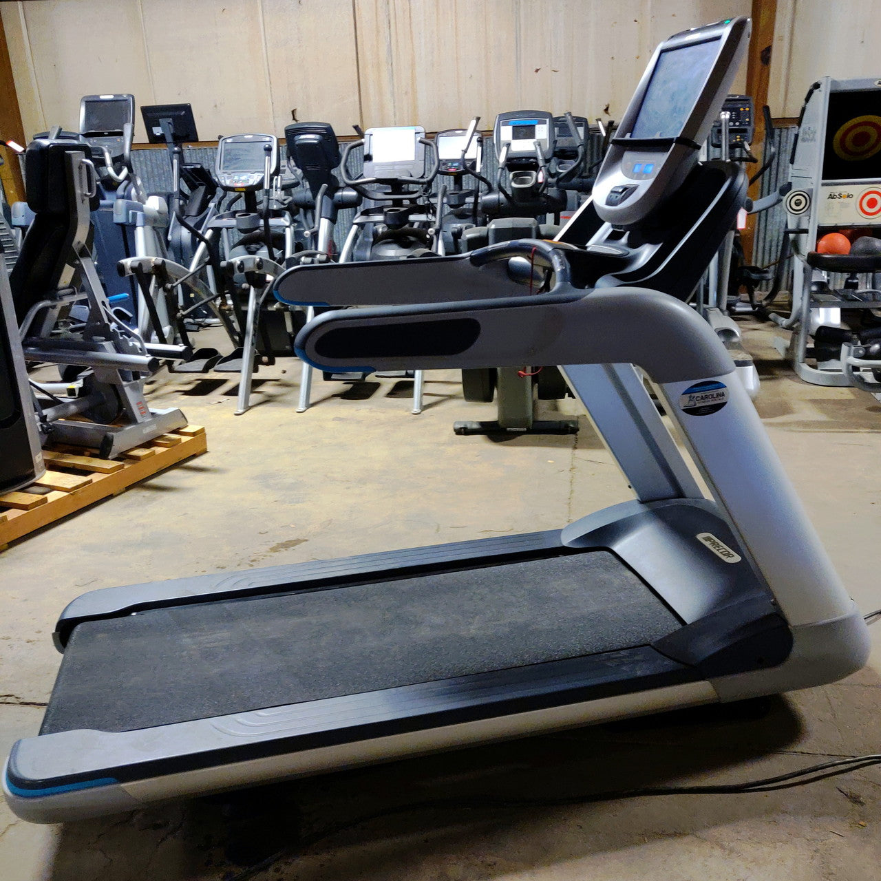 Precor 885 Treadmill with P80 Console