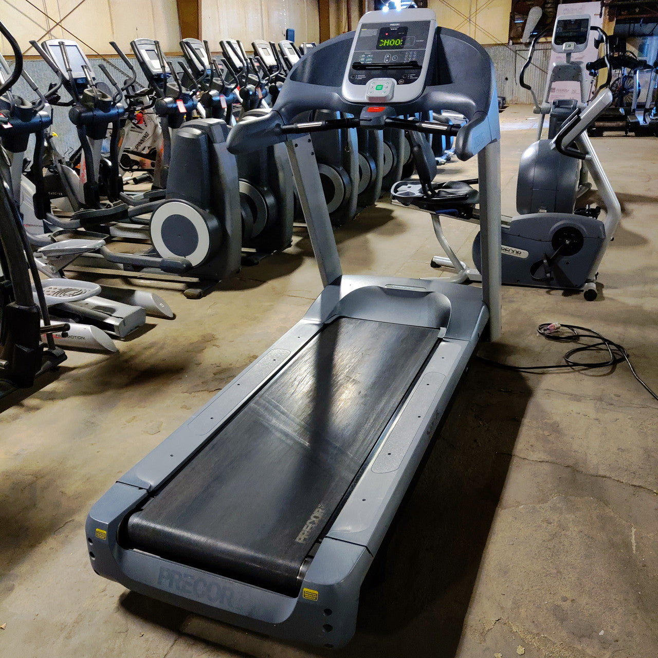 Precor 954i Treadmill Commercial Grade