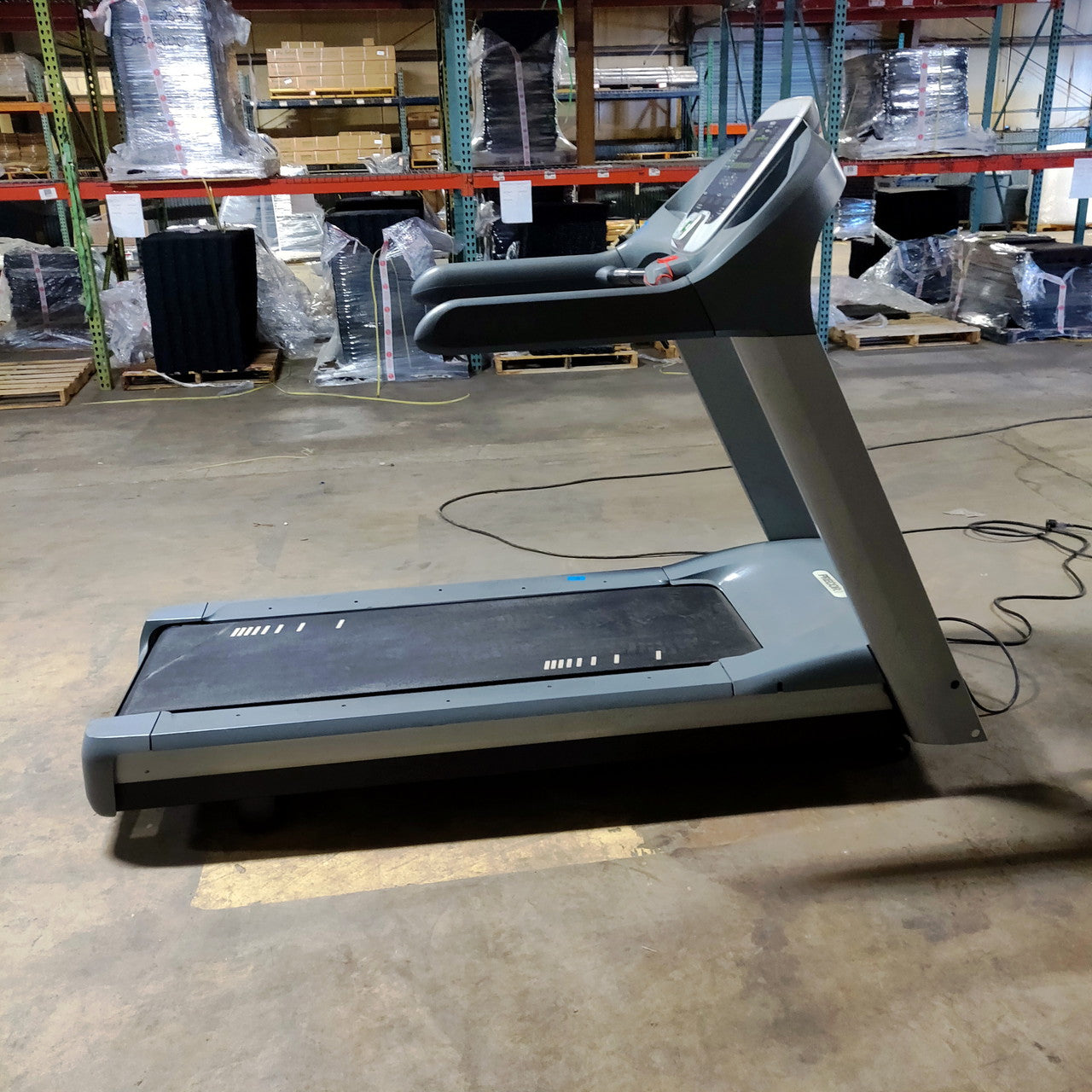 Precor 956i Experience Treadmill
