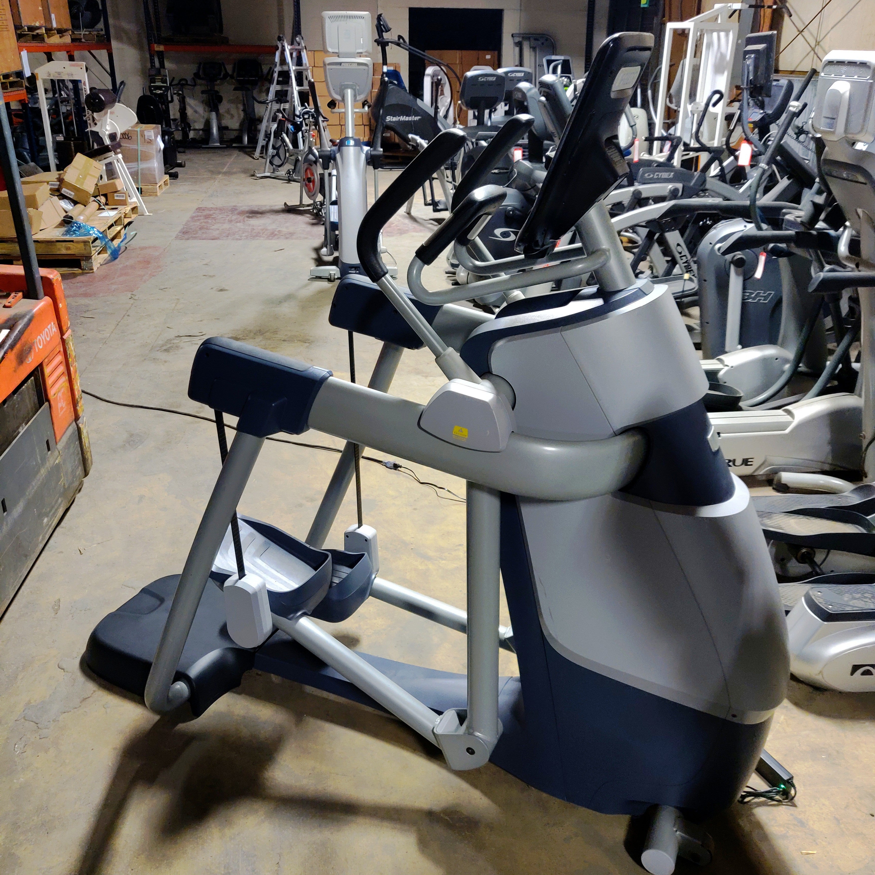 Precor AMT 12 Commercial Crosstrainer