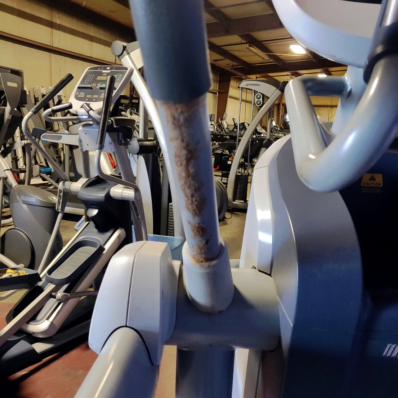 Precor AMT 813 w/ P10 Console – Adaptive Motion Trainer for Low-Impact Full-Body Cardio