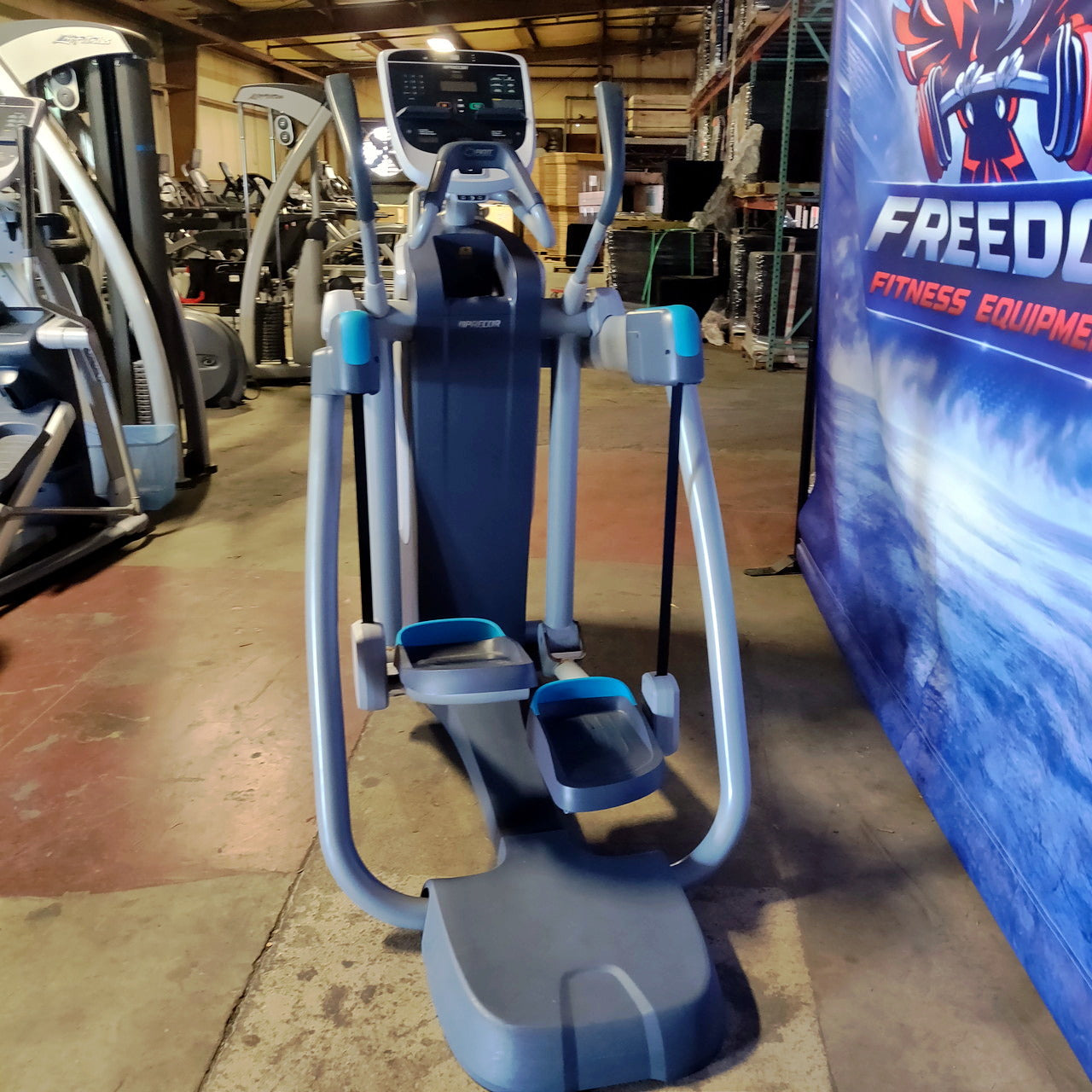 Precor AMT 813 w/ P10 Console – Adaptive Motion Trainer for Low-Impact Full-Body Cardio