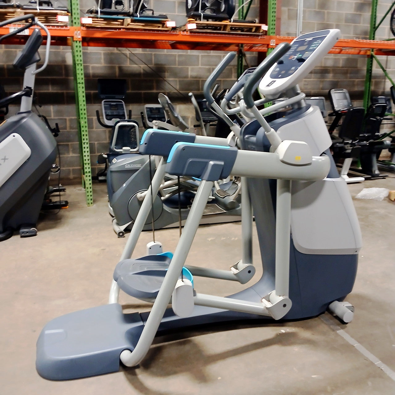 Precor AMT 835 with Open Stride w/P30 Console