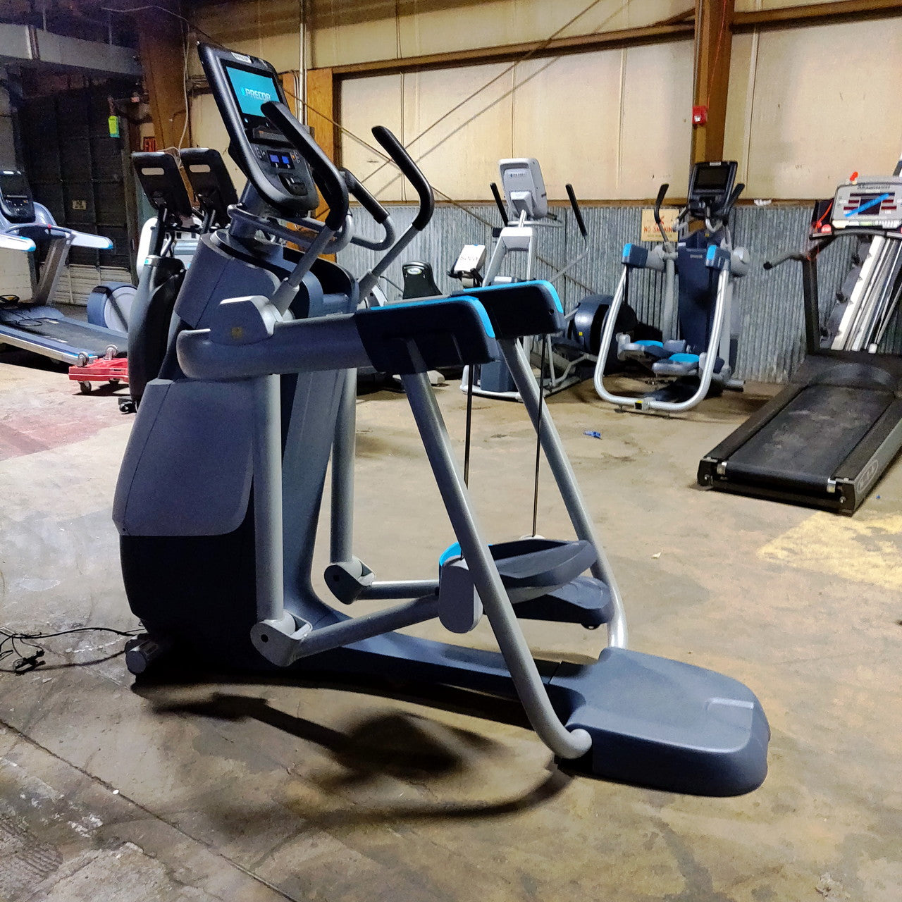 Precor AMT 865 Adaptive Motion Trainer w/ p62 Console