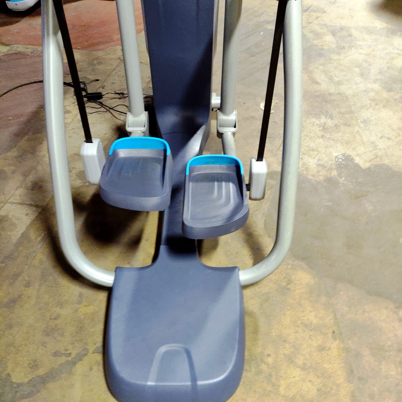 Precor AMT 865 Adaptive Motion Trainer w/ p62 Console