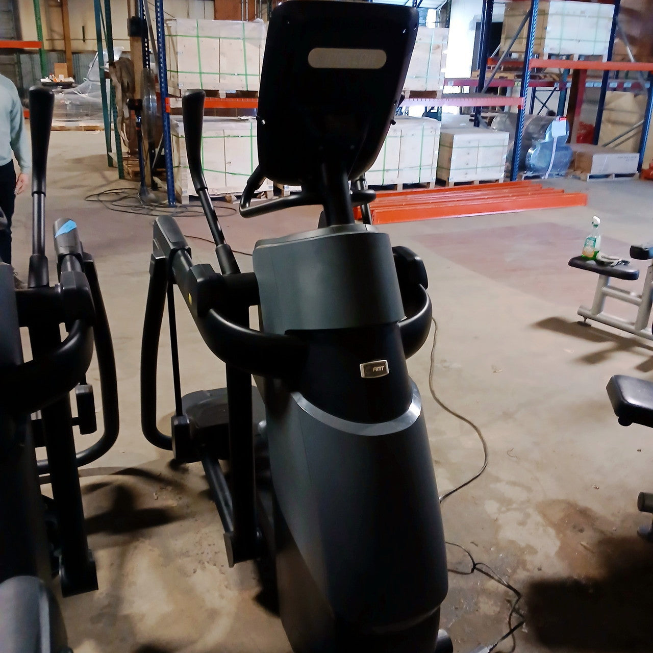 Precor AMT 885 with Open Stride w/P82 Console