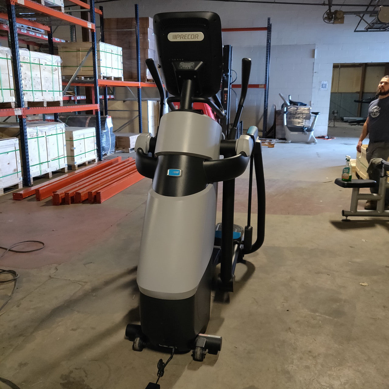 Precor AMT 885 with Open Stride w/P82 Console