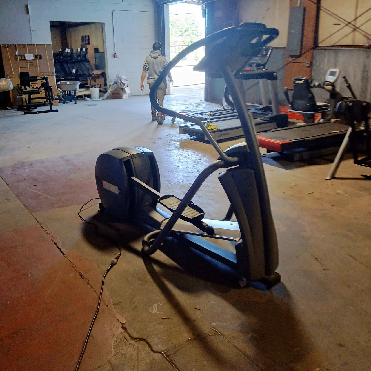 Precor EFX 5.23 Elliptical w/Stationary Arms