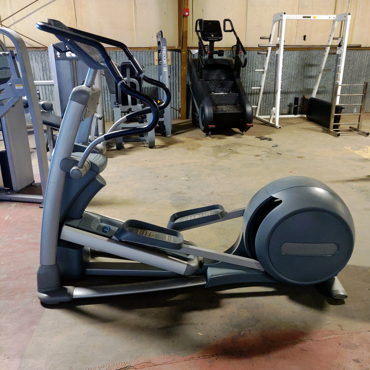 Precor EFX 546i V3 Elliptical Cross-Trainer