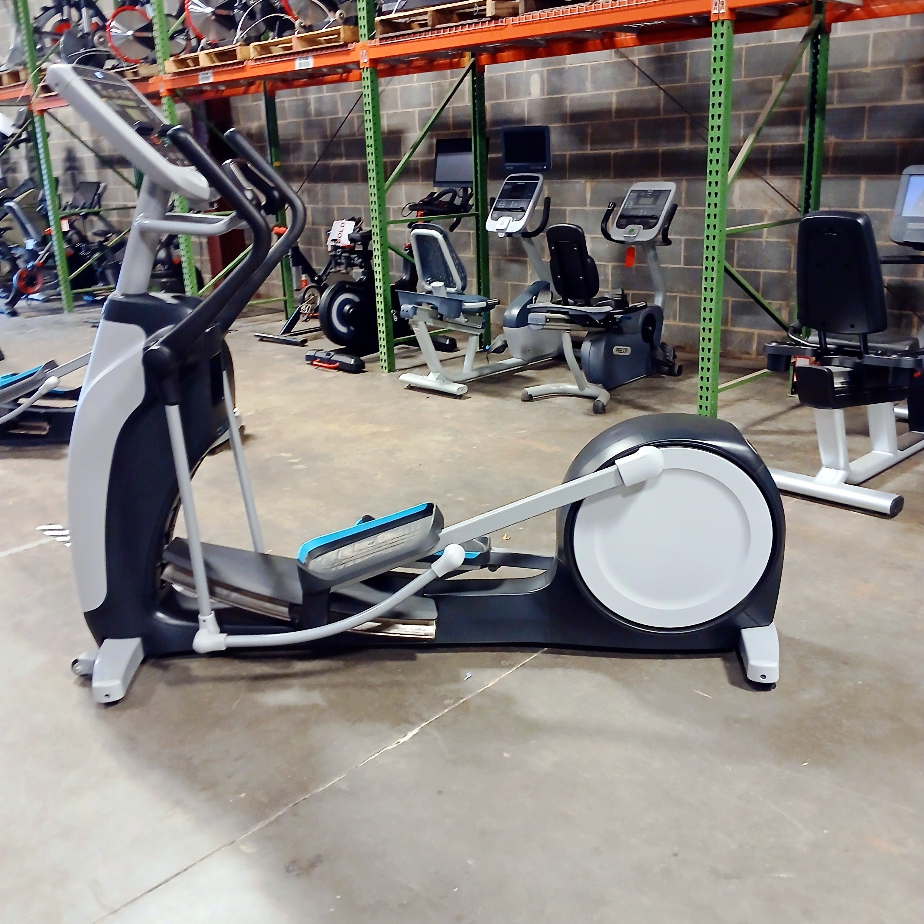 Precor EFX 800-18 Elliptical w/ P30 Console
