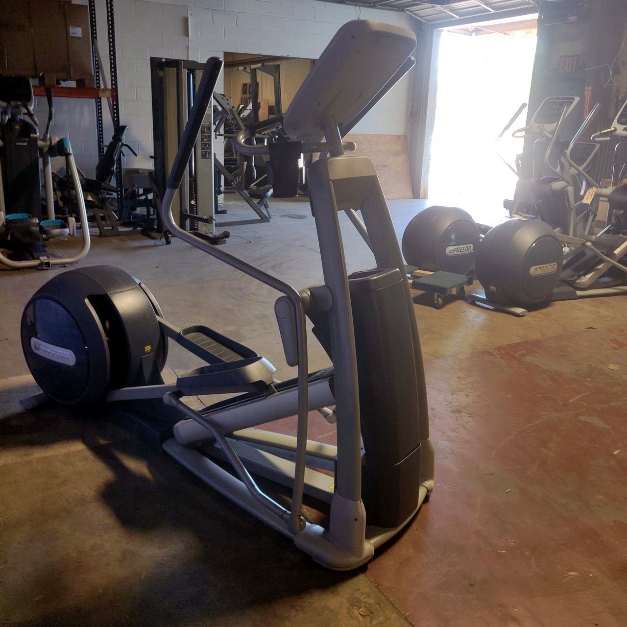 Precor EFX 815 Elliptical Crosstrainer w/ P10 Console