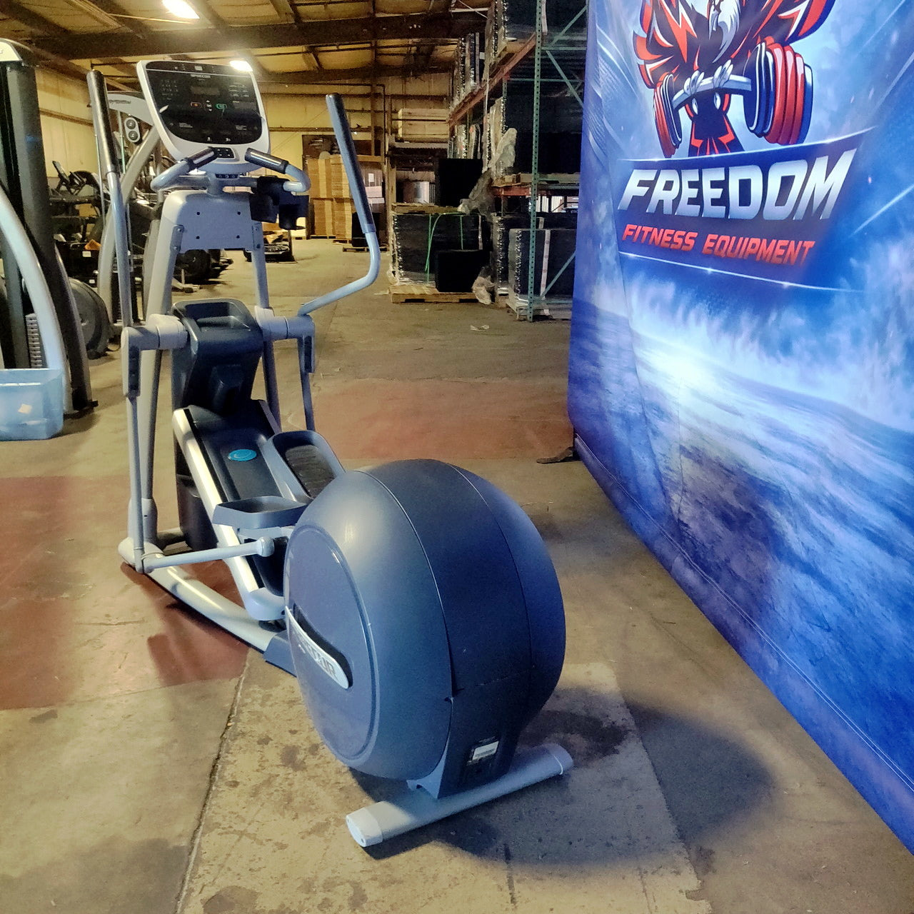 Precor EFX 815 Elliptical Crosstrainer w/ P10 Console