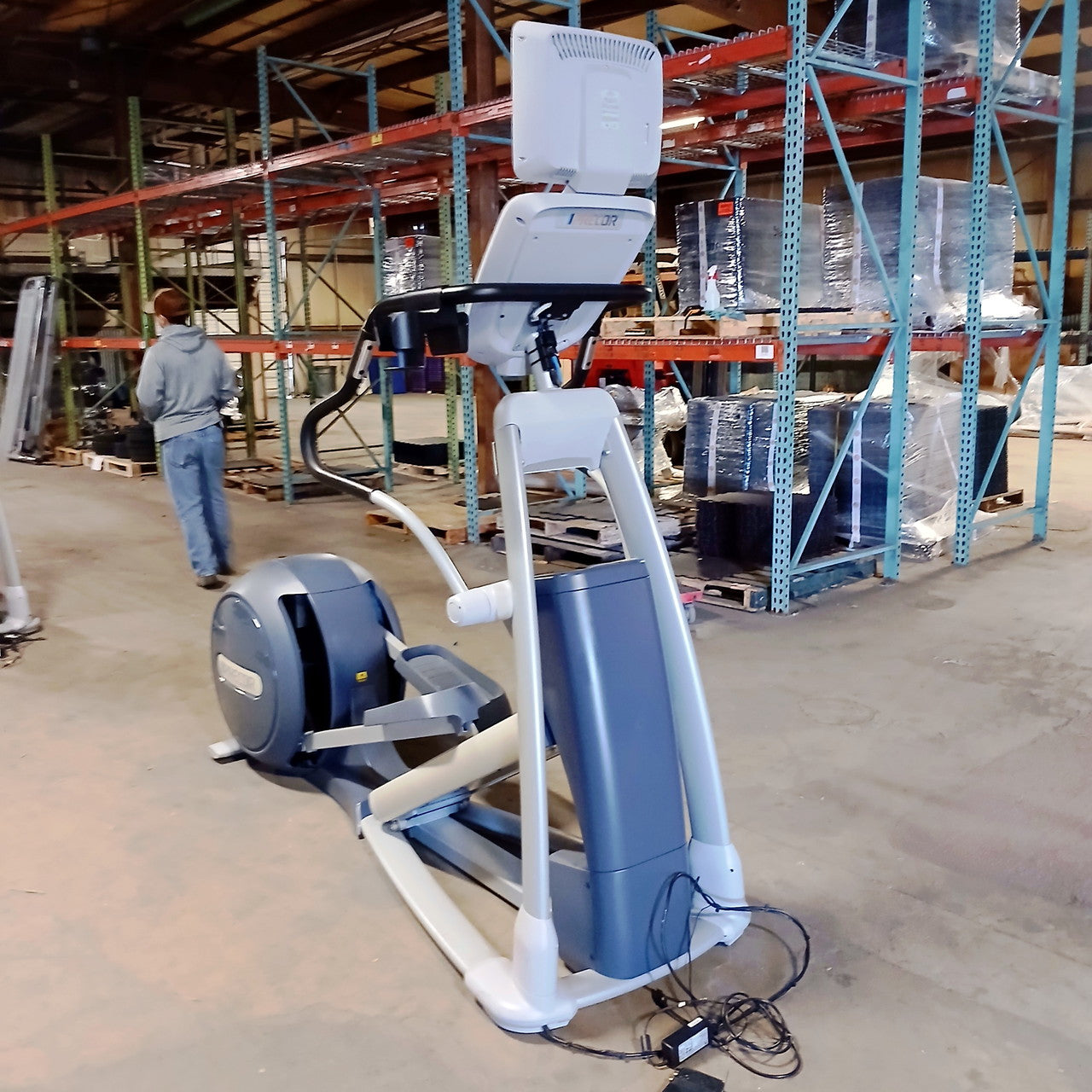 Precor EFX 833 Elliptical Crosstrainer w/ p30 Console