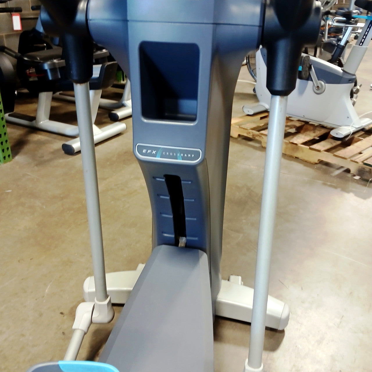 Precor EFX 835 Elliptical Crosstrainer w/p30 Console