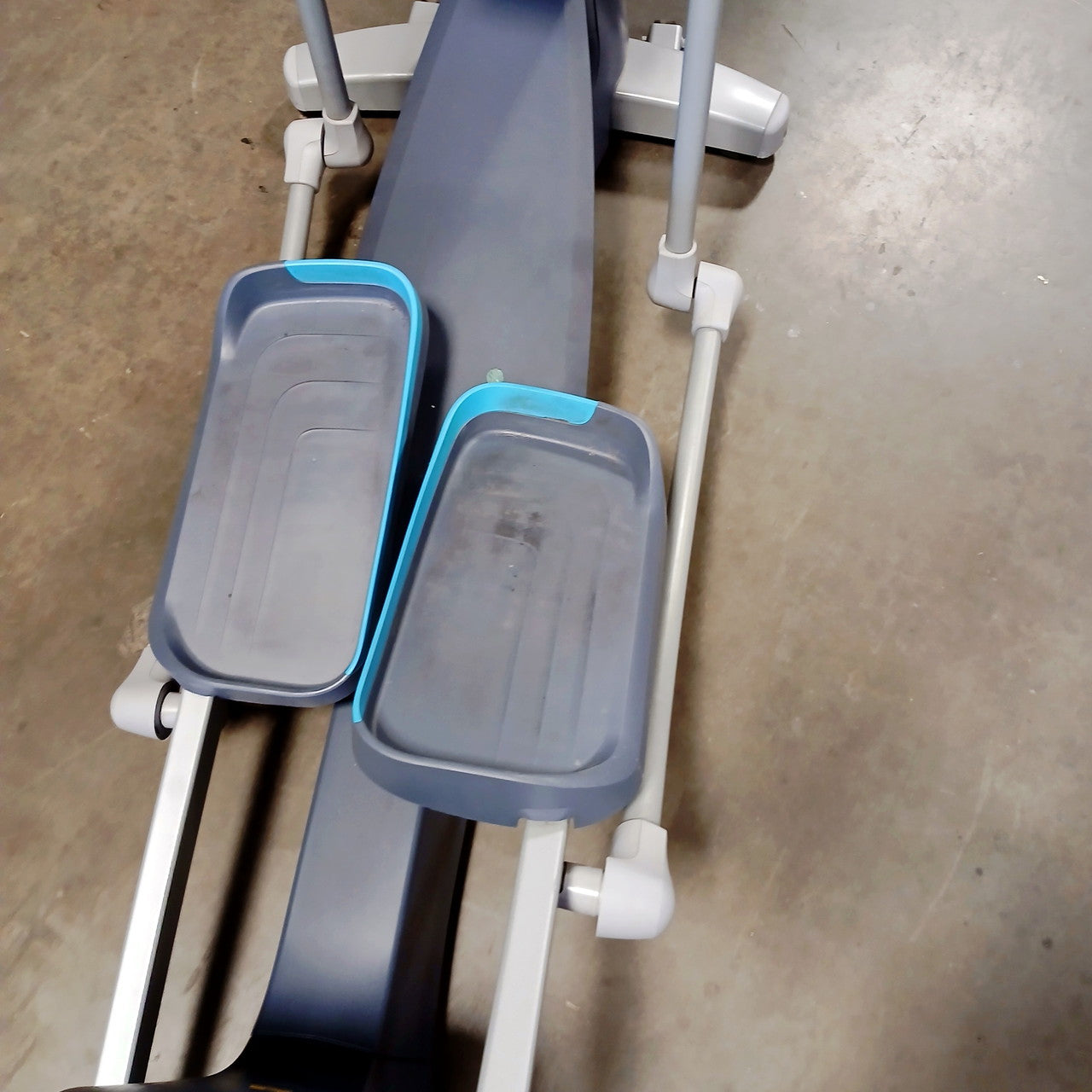 Precor EFX 835 Elliptical Crosstrainer w/p30 Console