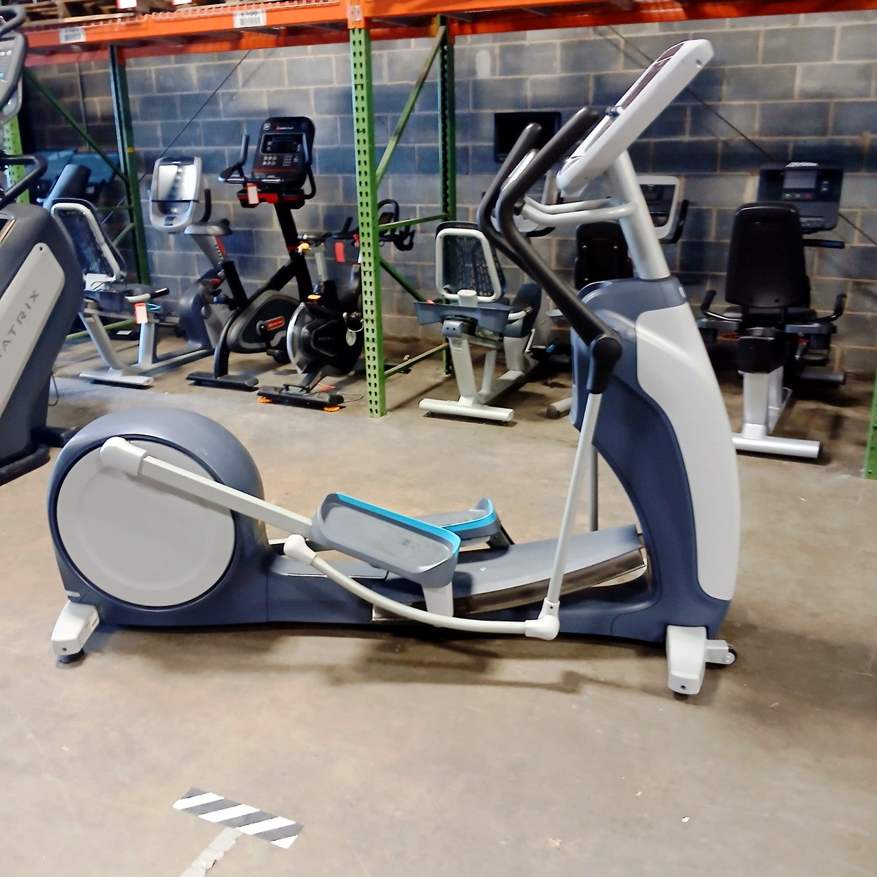 Precor EFX 835 Elliptical Crosstrainer w/p30 Console