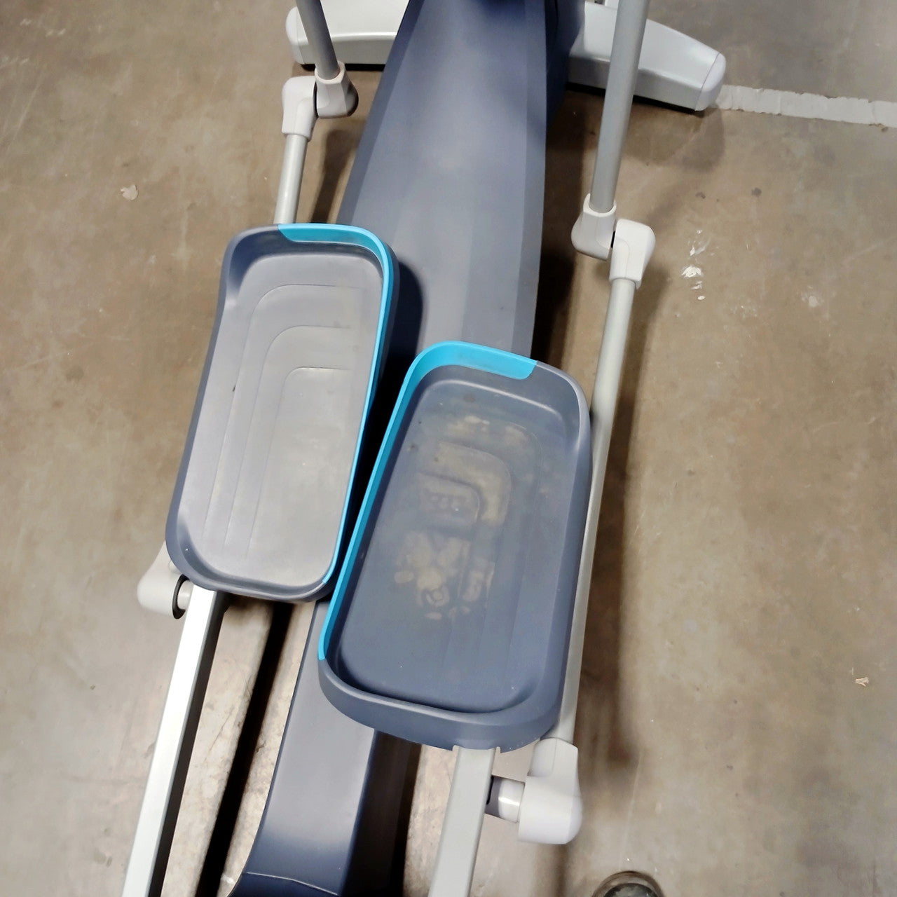 Precor EFX 835 Elliptical Crosstrainer w/p30 Console