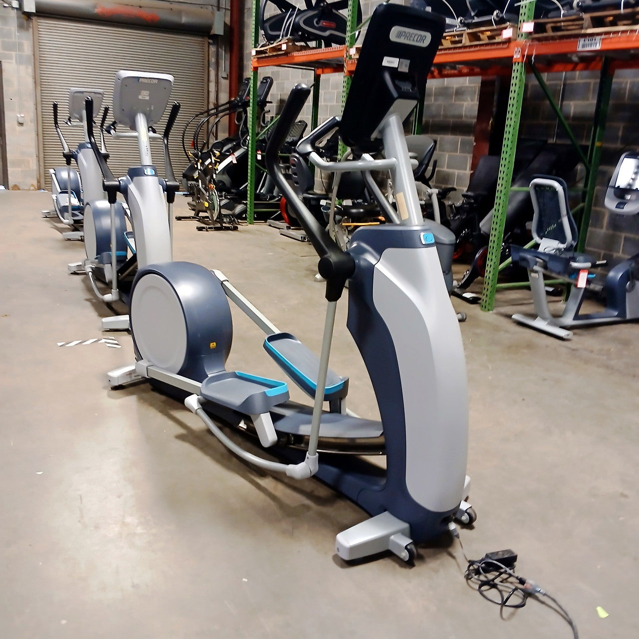 Precor EFX 865 Elliptical w/Converging Crossramp + p62 Console