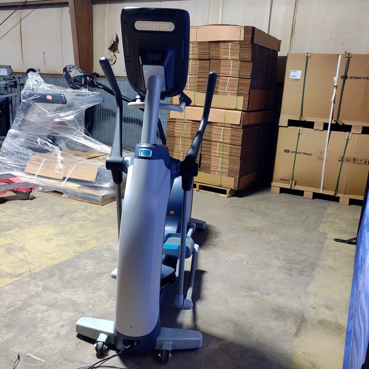 Precor EFX 865 Elliptical w/Converging Crossramp + p62 Console