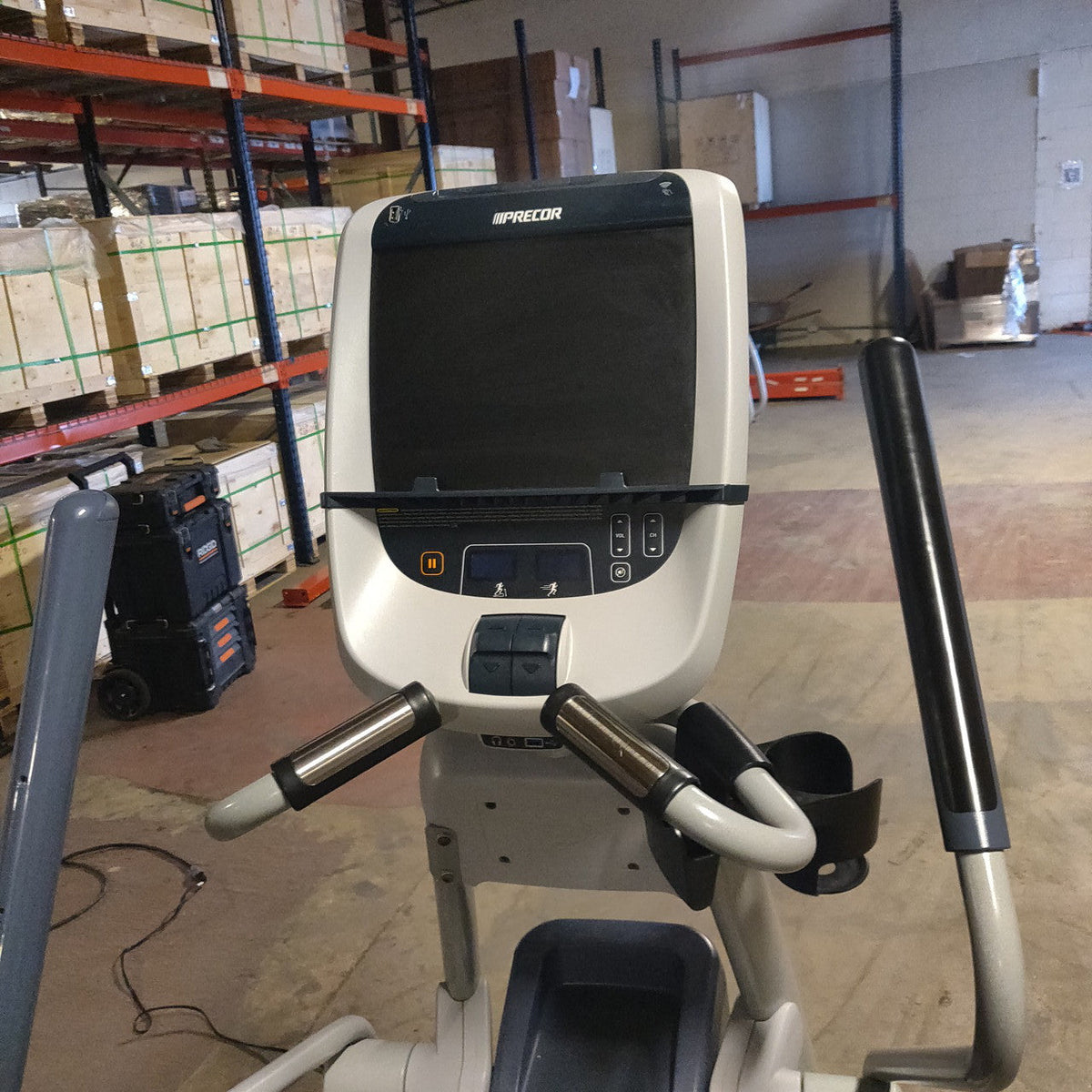 Precor 885 Reading Rack Precor EFX 885 Elliptical Crosstrainer w/ p80 Console