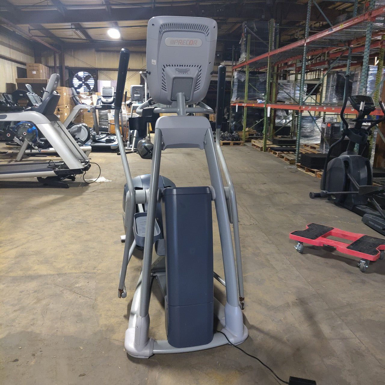 Precor EFX 885 Elliptical Crosstrainer w/ p80 Console