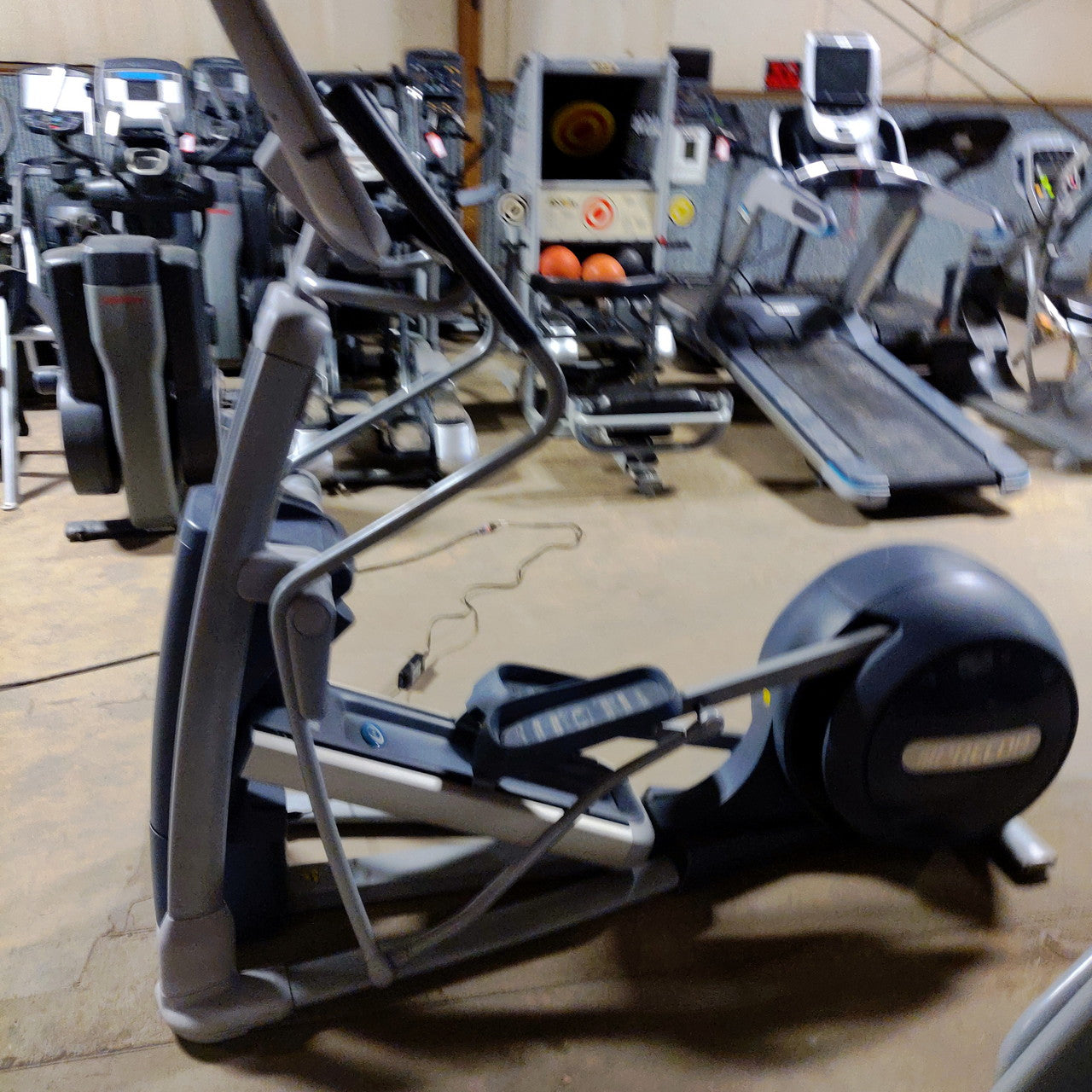 Precor Elliptical 885 with P80 Console