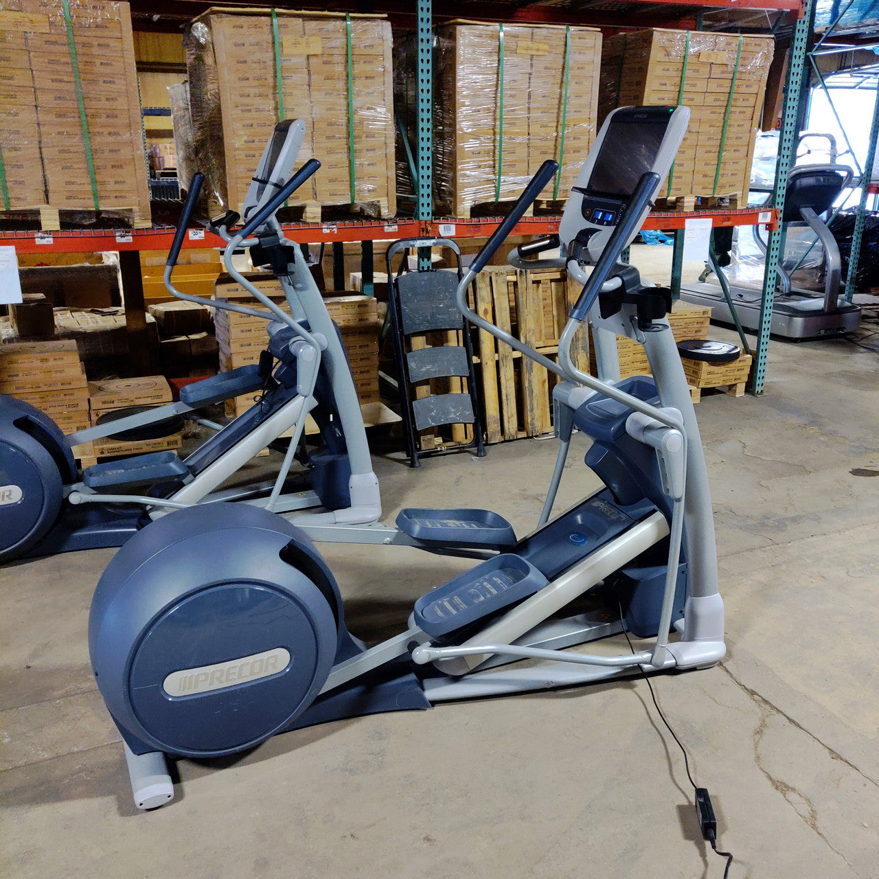 Precor Elliptical 885 with P80 Console