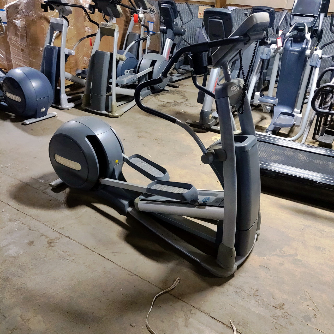 Precor Elliptical EFX 833 Commercial Grade