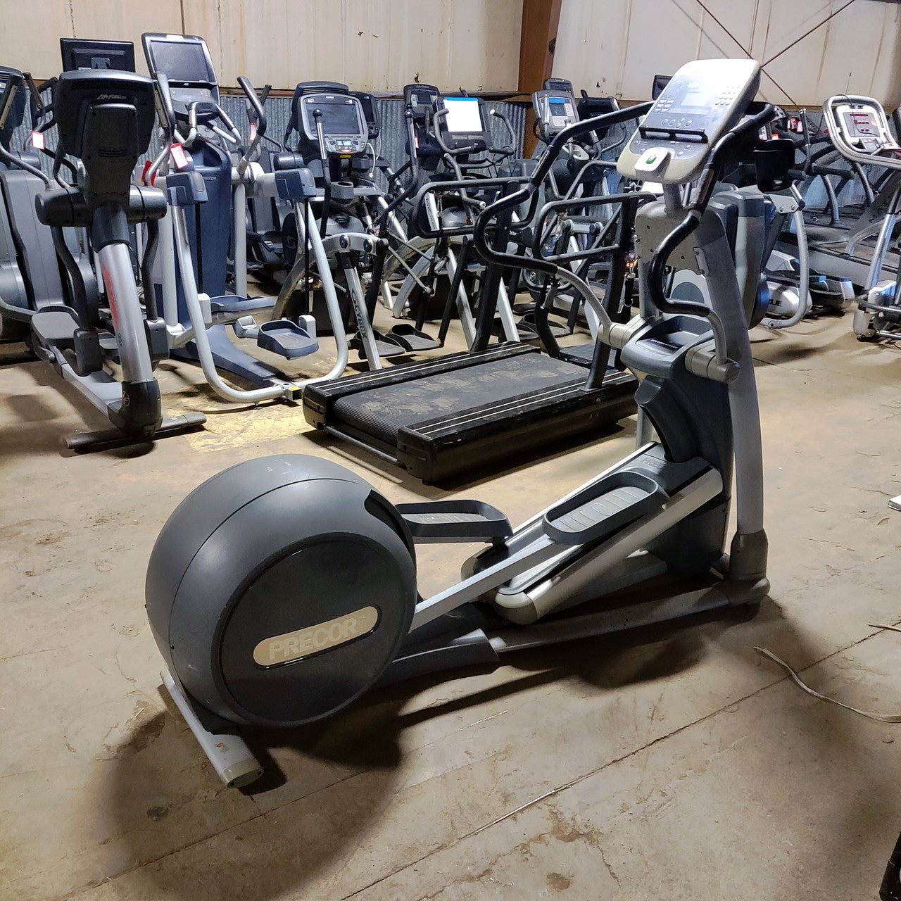 Precor Elliptical EFX 833 Commercial Grade